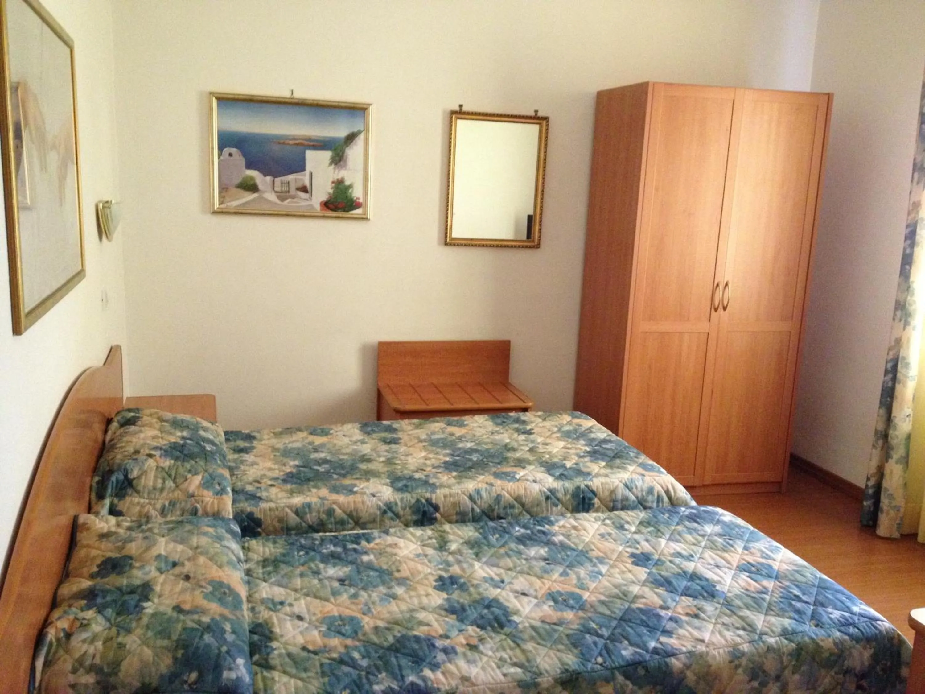 Photo of the whole room, Bed in Hotel Tirreno