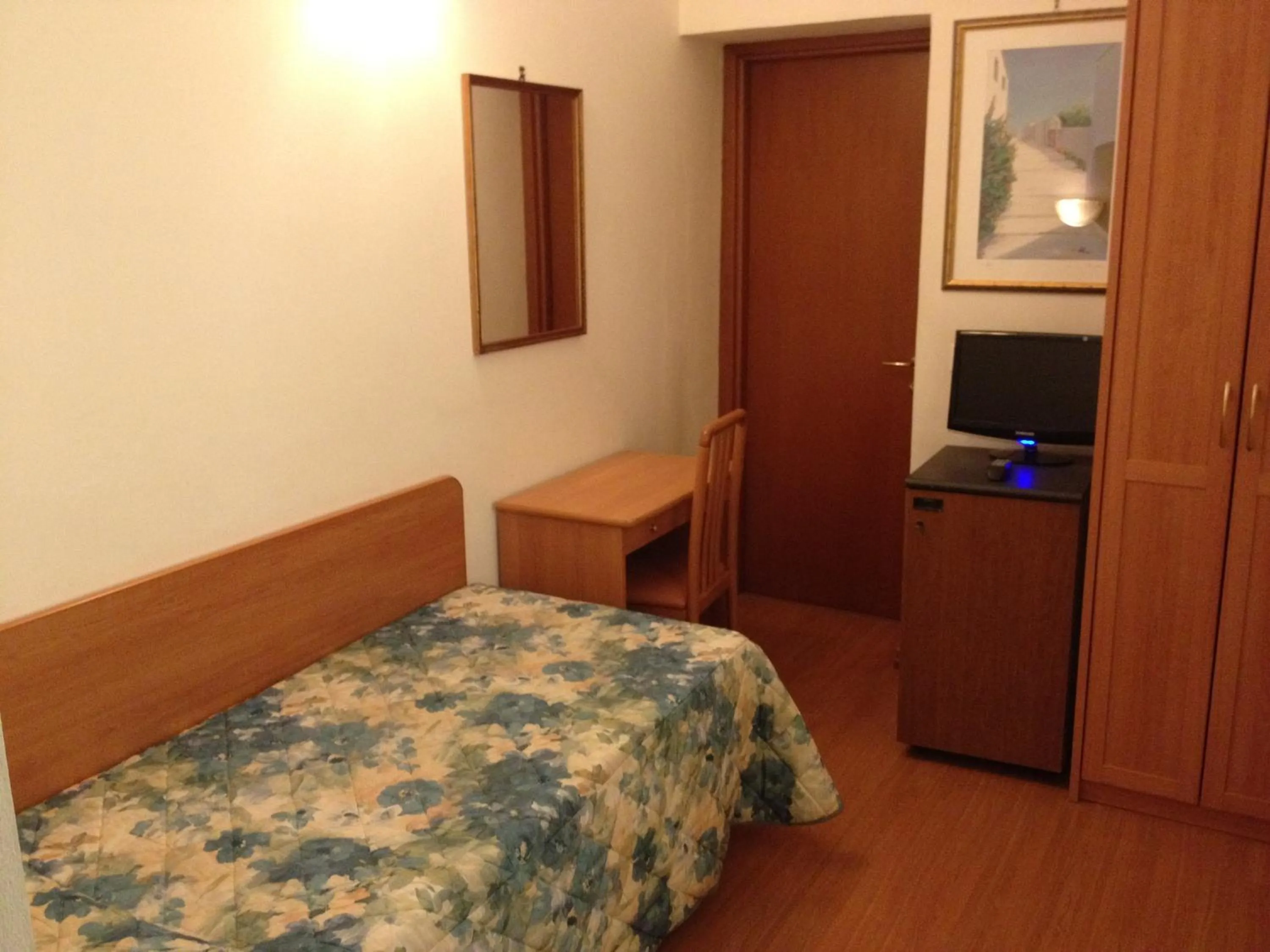 Photo of the whole room, Bed in Hotel Tirreno