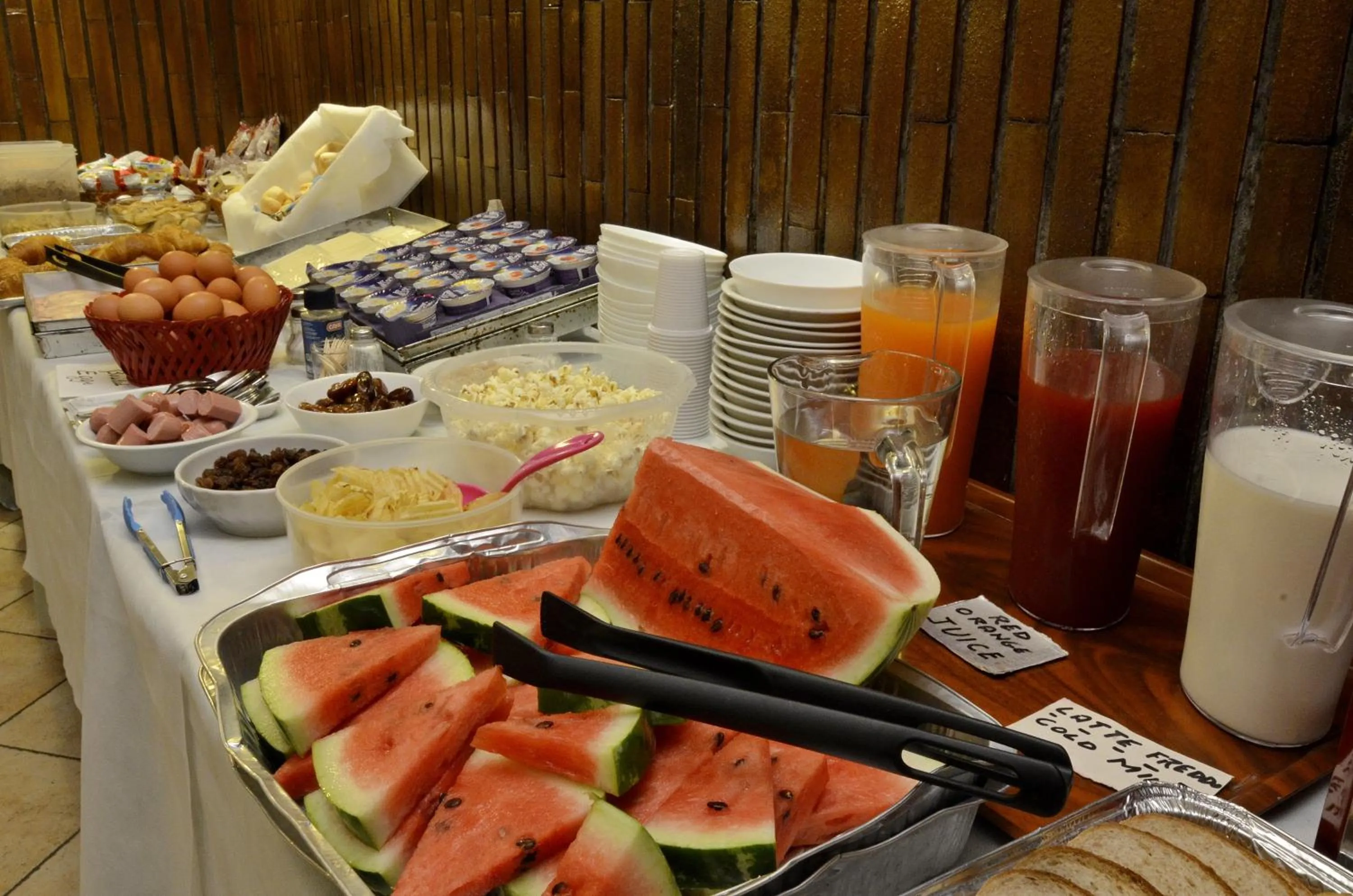 Continental breakfast in Hotel Tirreno