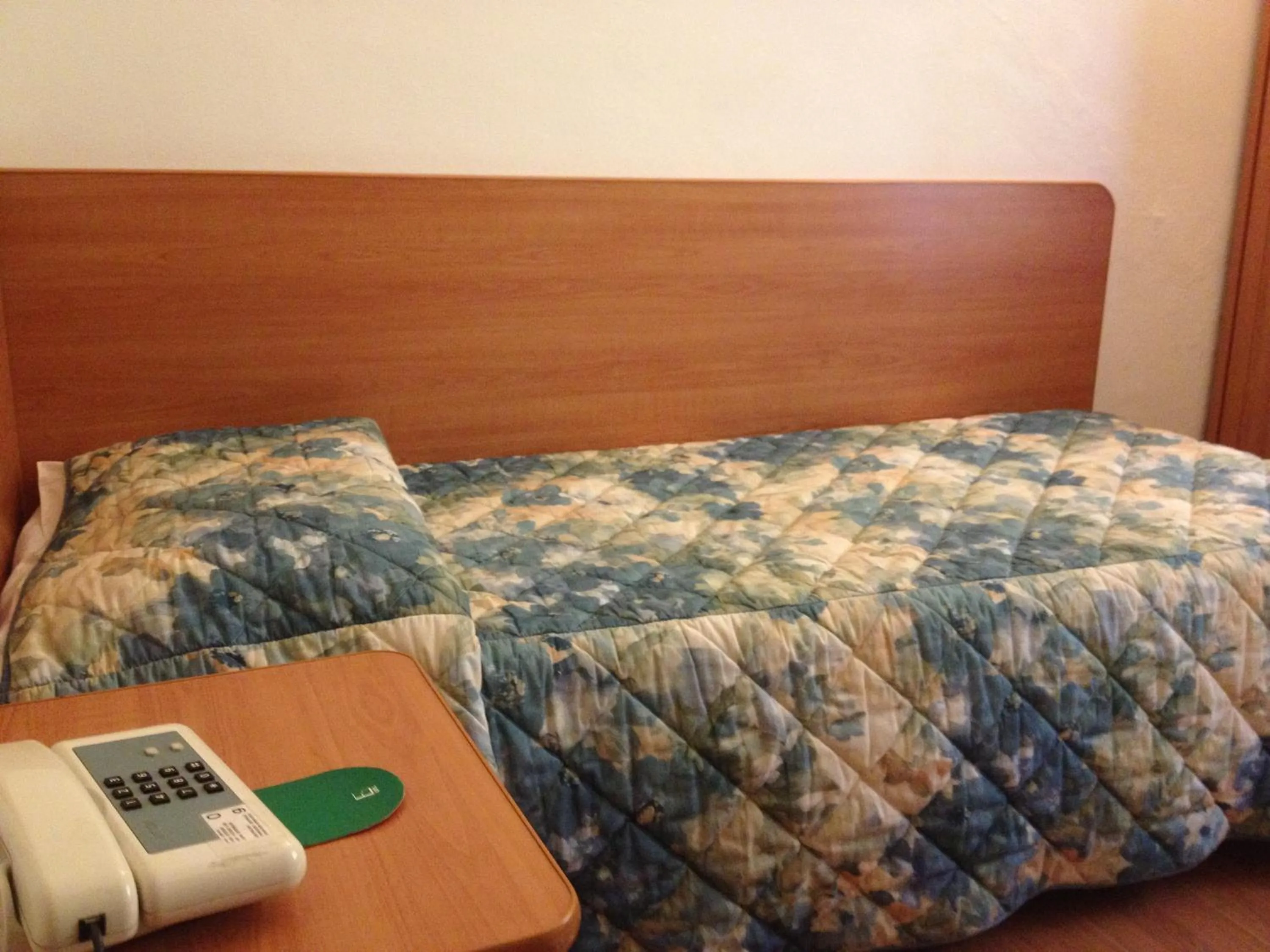 Bed in Hotel Tirreno