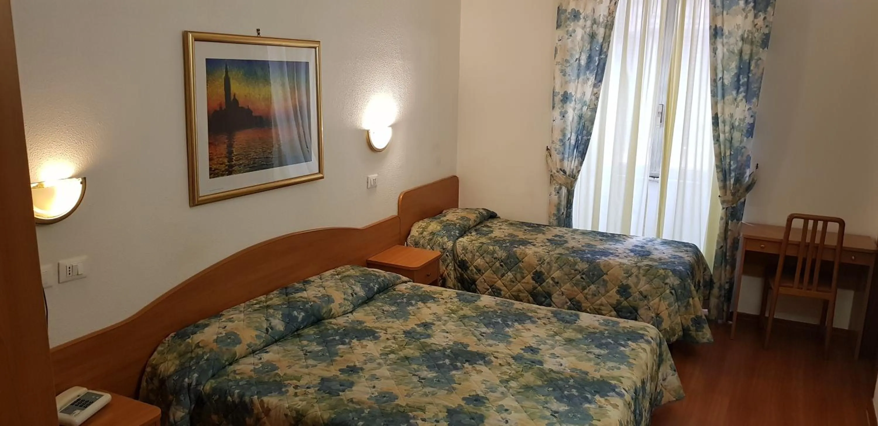 Photo of the whole room, Bed in Hotel Tirreno