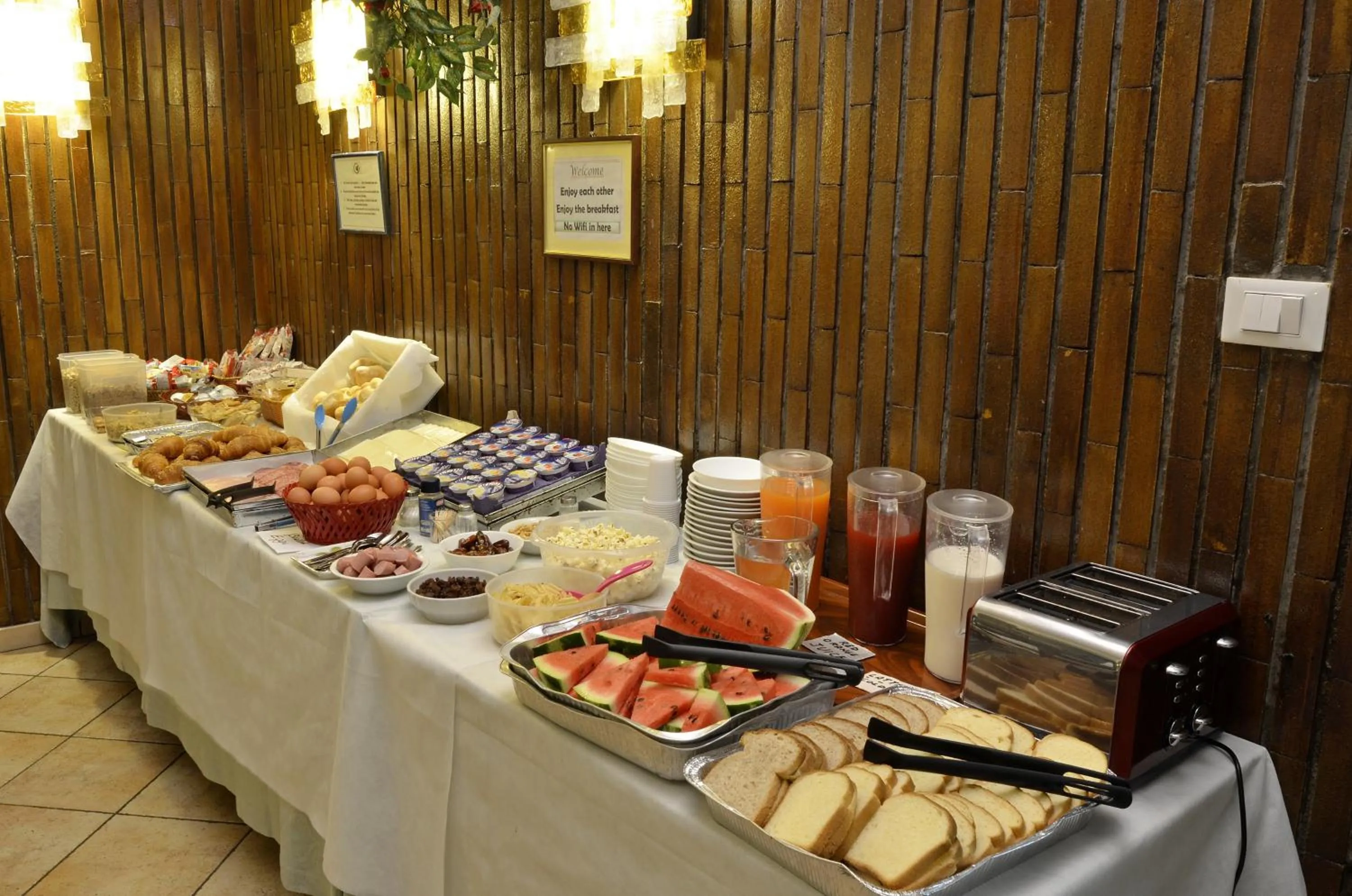 Continental breakfast in Hotel Tirreno