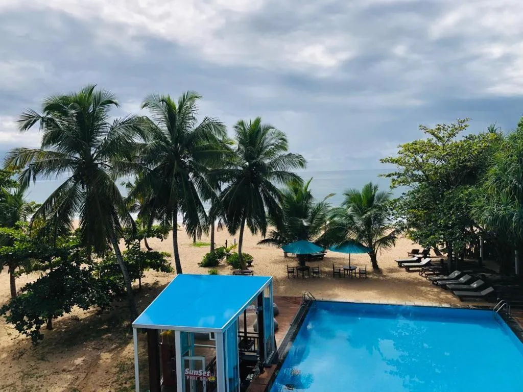 Marakolliya Beach Resort