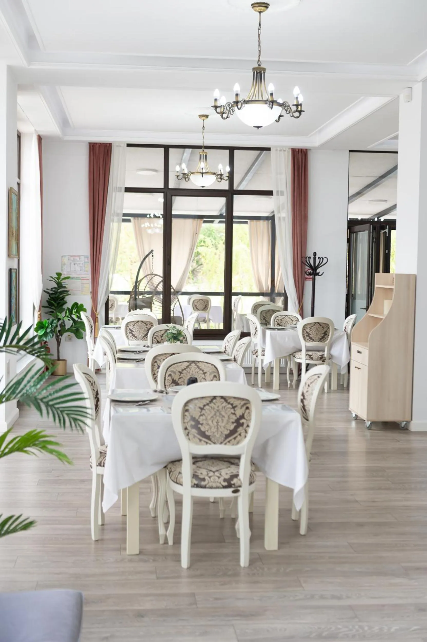 Restaurant/places to eat in Complex Pescăresc Gura Repezii Borșa