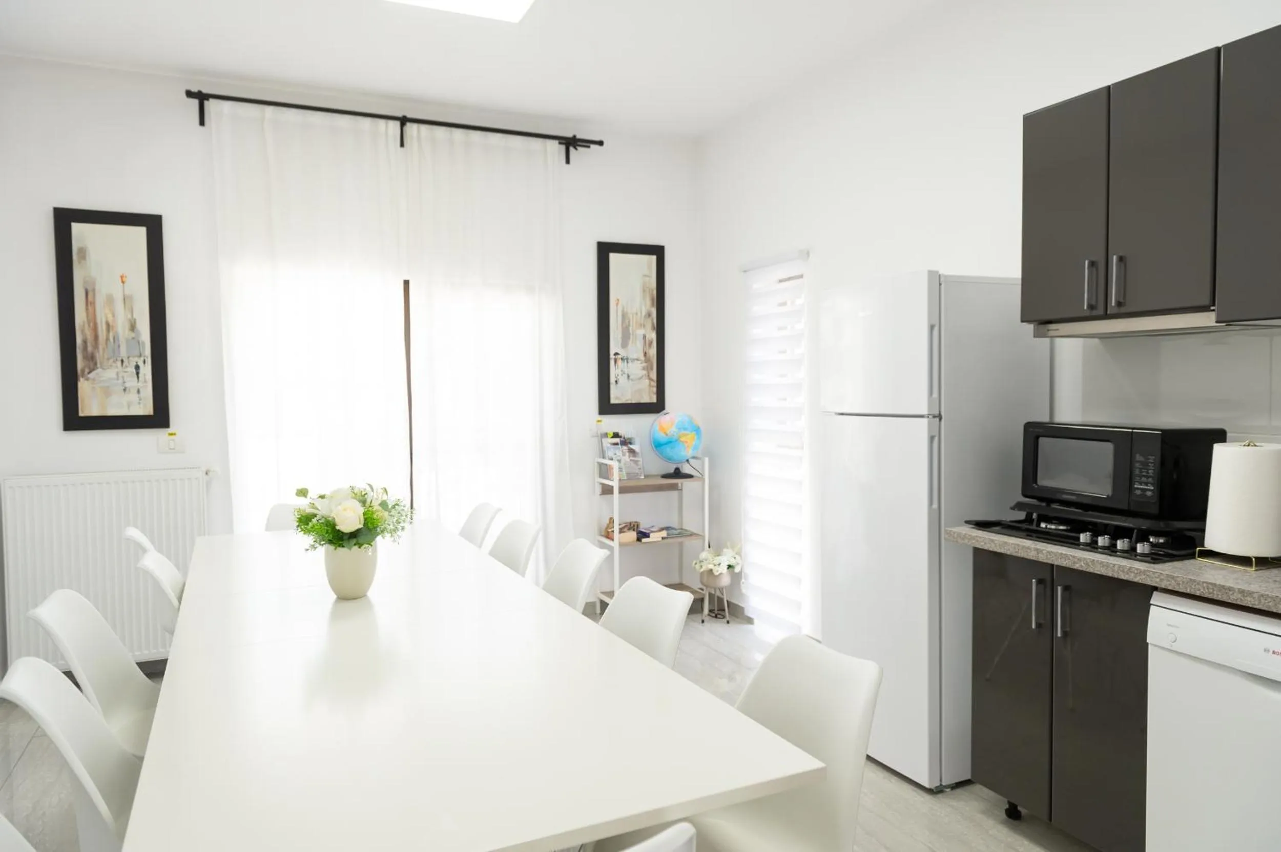 Kitchen or kitchenette in Complex Pescăresc Gura Repezii Borșa