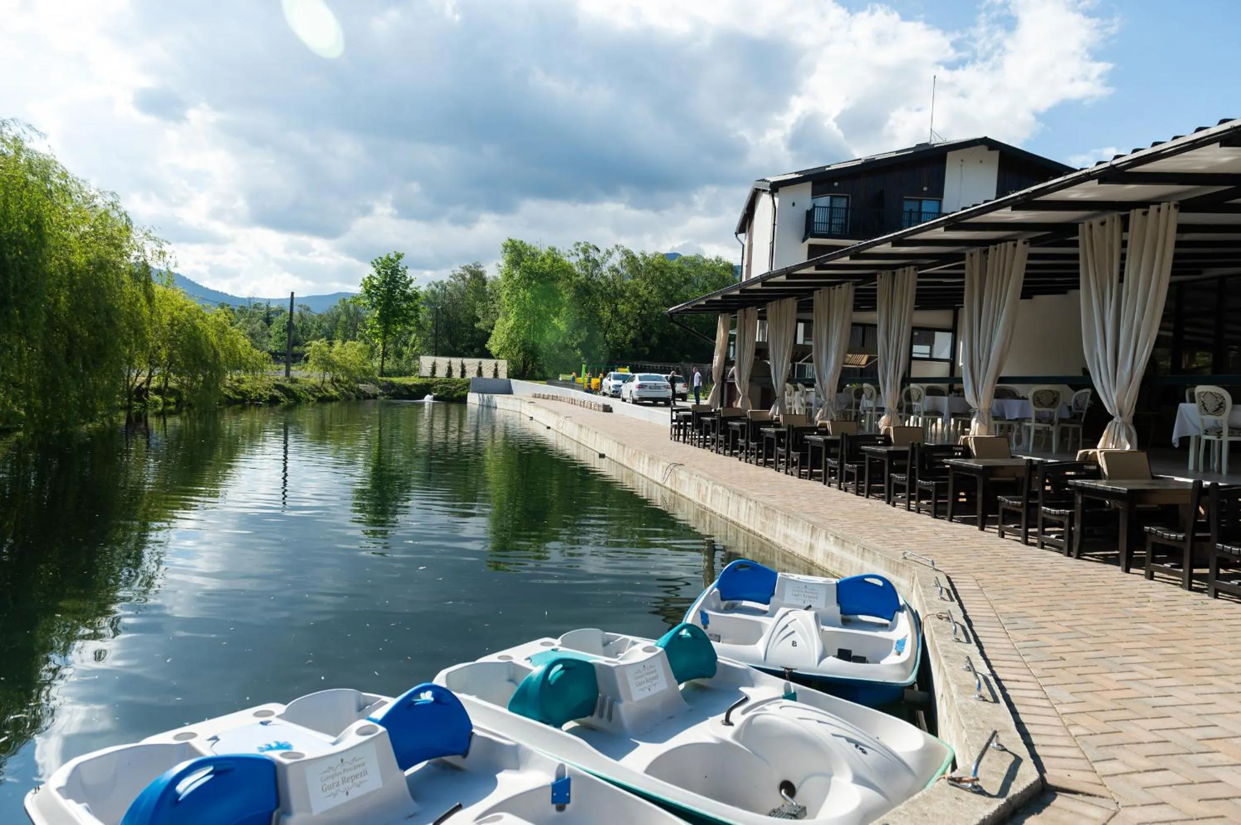 Property building in Complex Pescăresc Gura Repezii Borșa