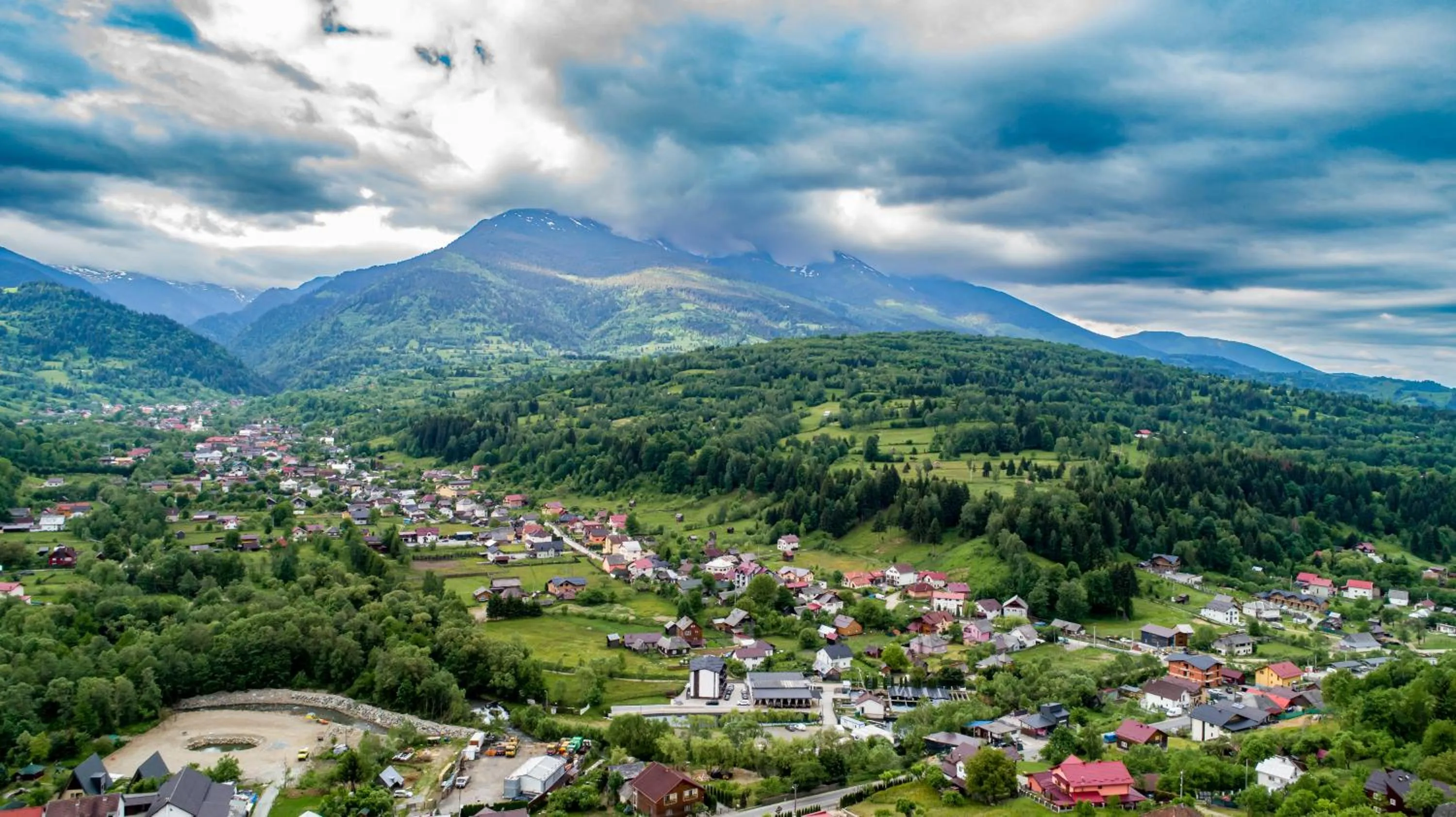 Natural landscape in Complex Pescăresc Gura Repezii Borșa