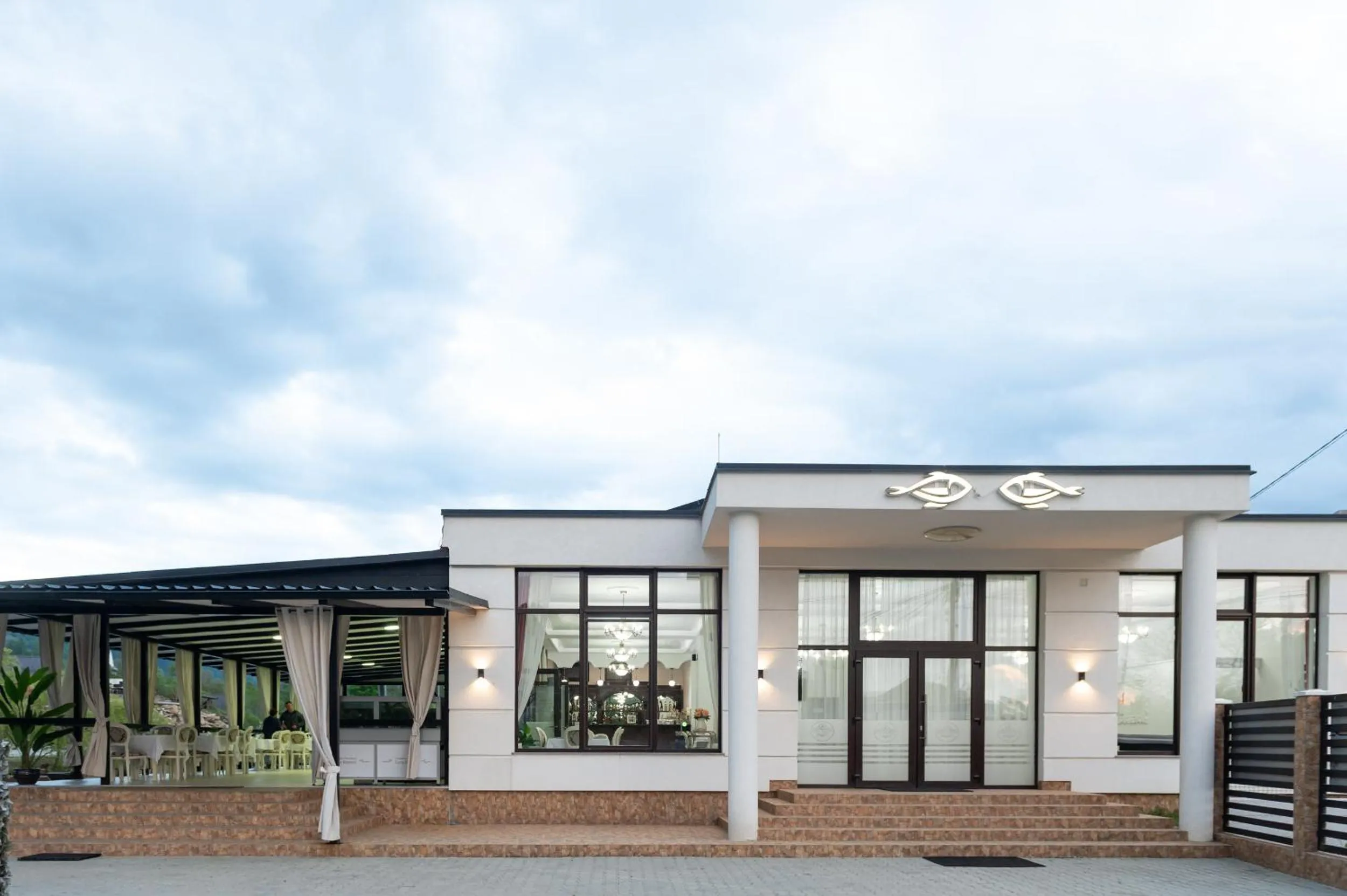 Restaurant/places to eat in Complex Pescăresc Gura Repezii Borșa