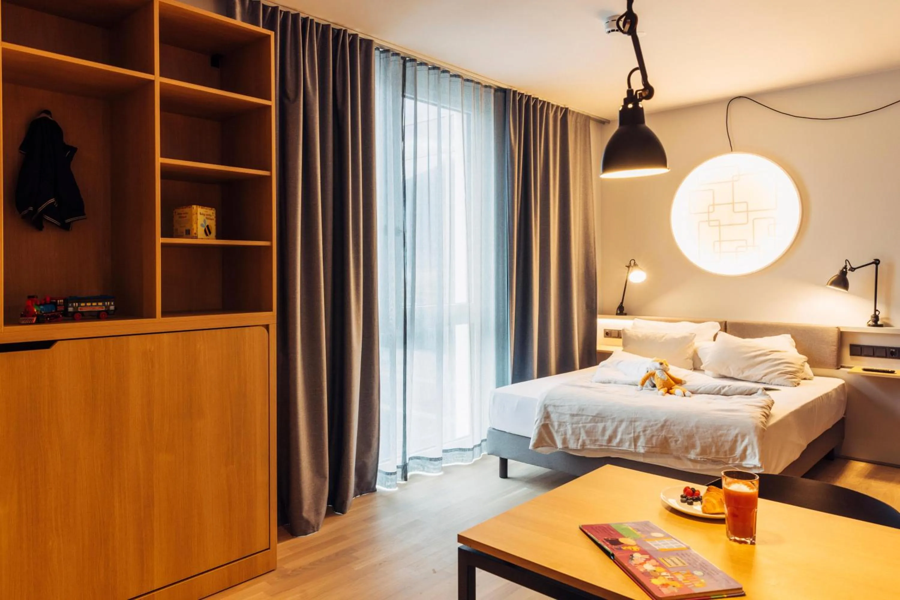 Photo of the whole room, Bed in harry's home Telfs hotel & apartments