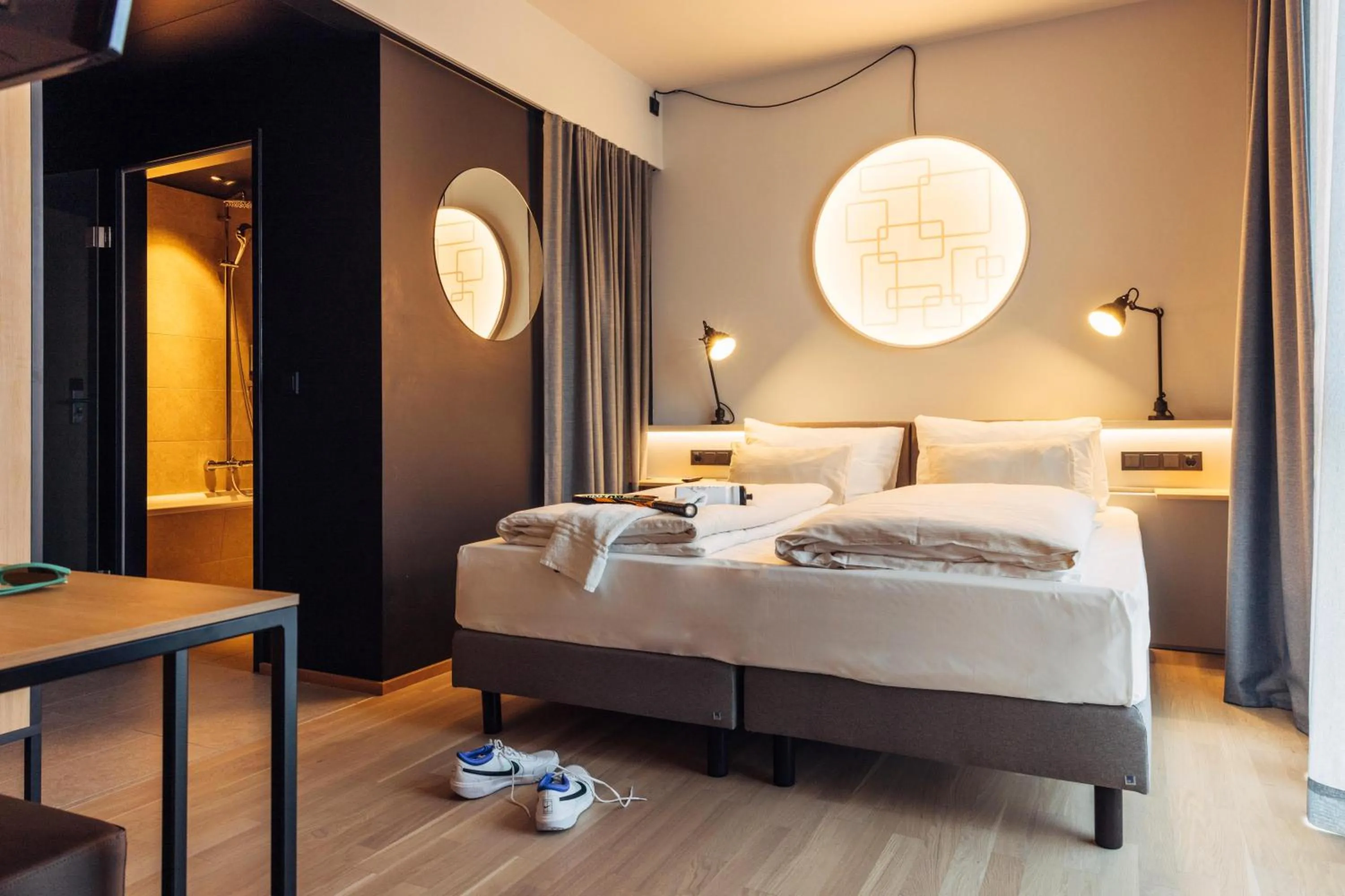 Photo of the whole room, Bed in harry's home Telfs hotel & apartments