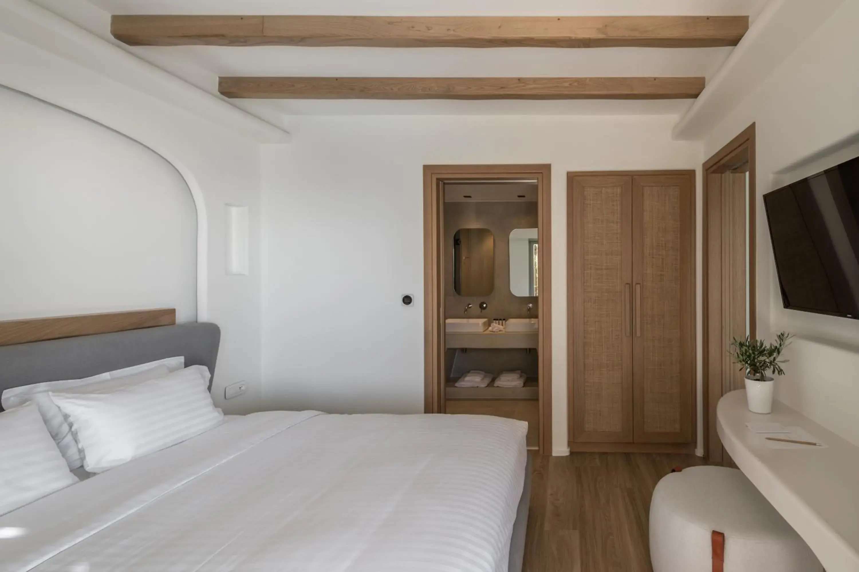 Bed in Arocaria Mykonos Bed in Arocaria Mykonos