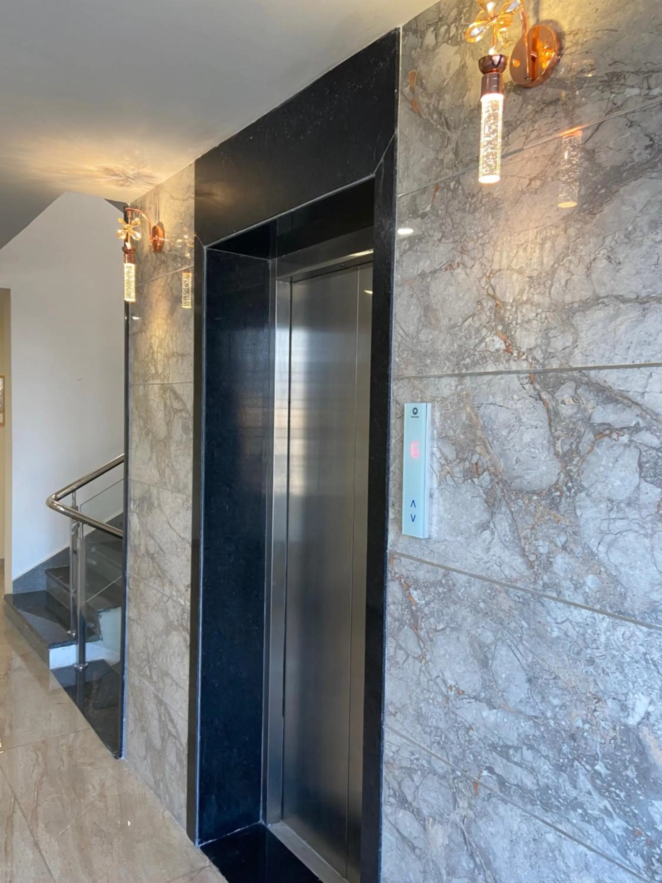 elevator in Dash Hotels - Affordable Luxury