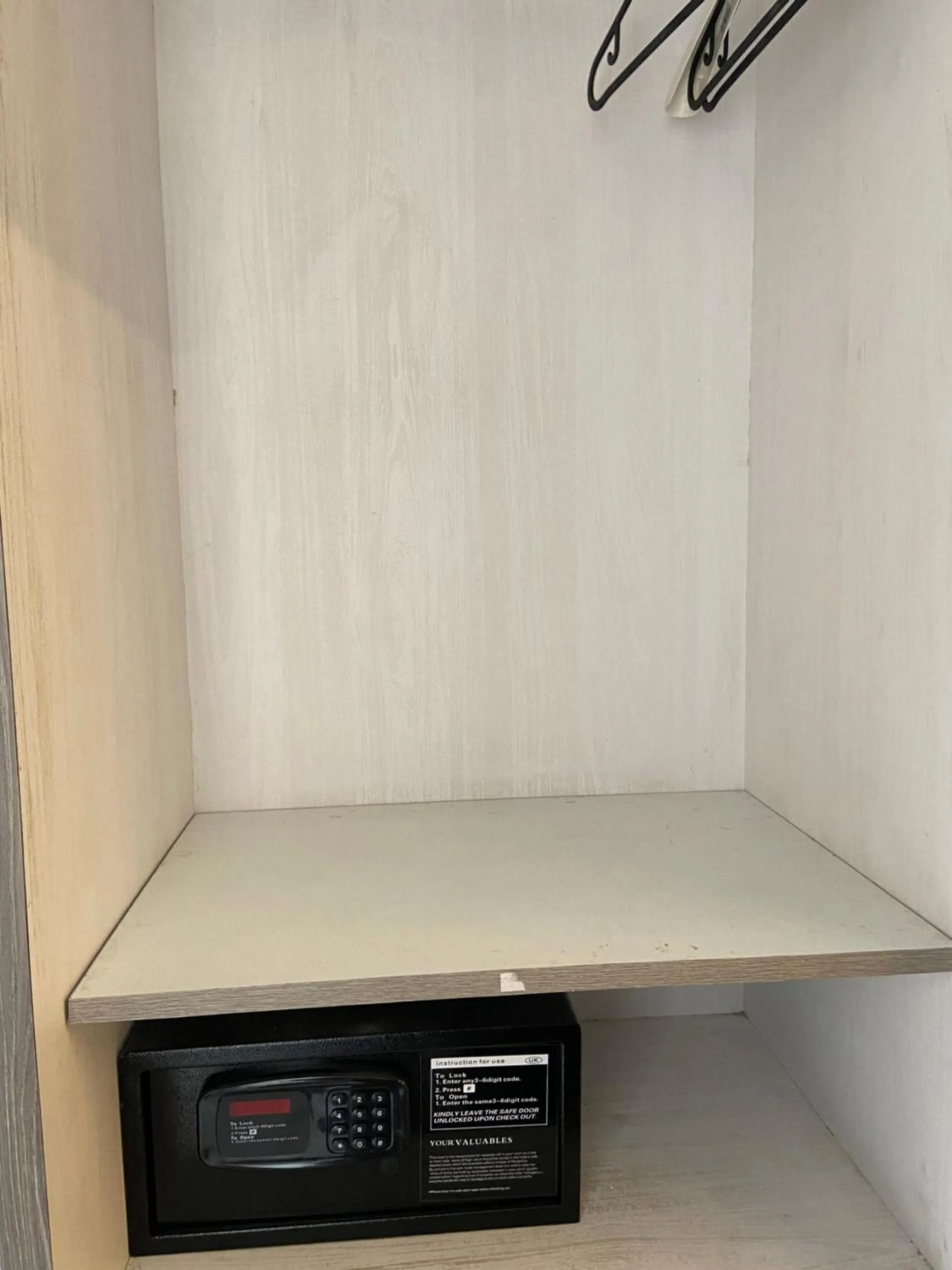 microwave in Dash Hotels - Affordable Luxury