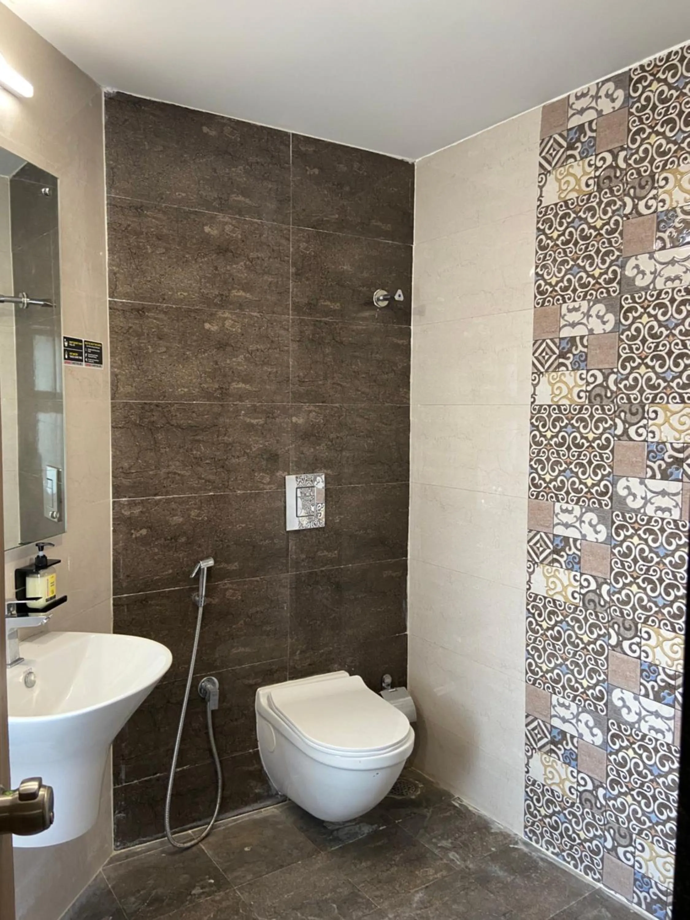 Bathroom in Dash Hotels - Affordable Luxury