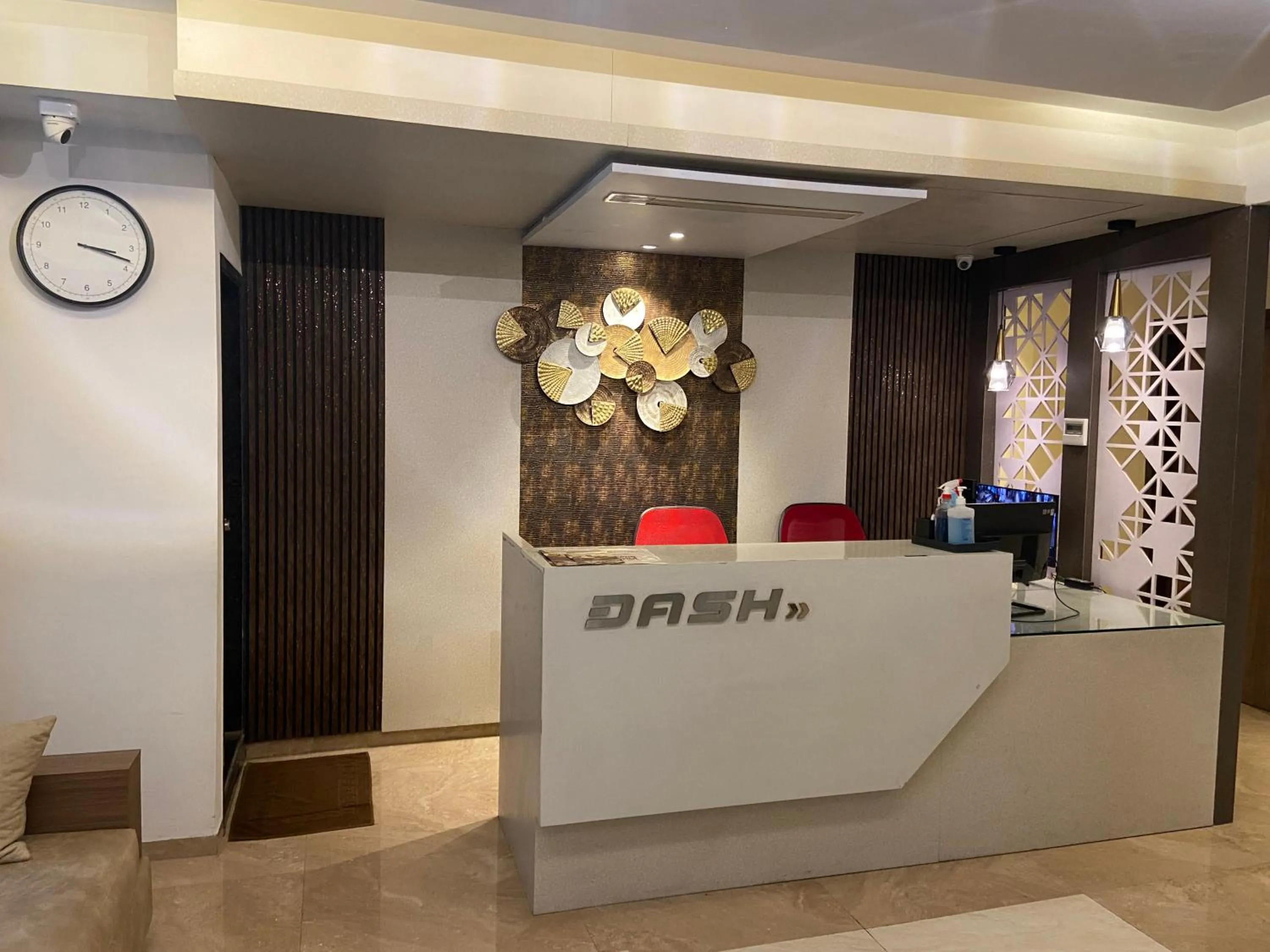 Lobby or reception in Dash Hotels - Affordable Luxury