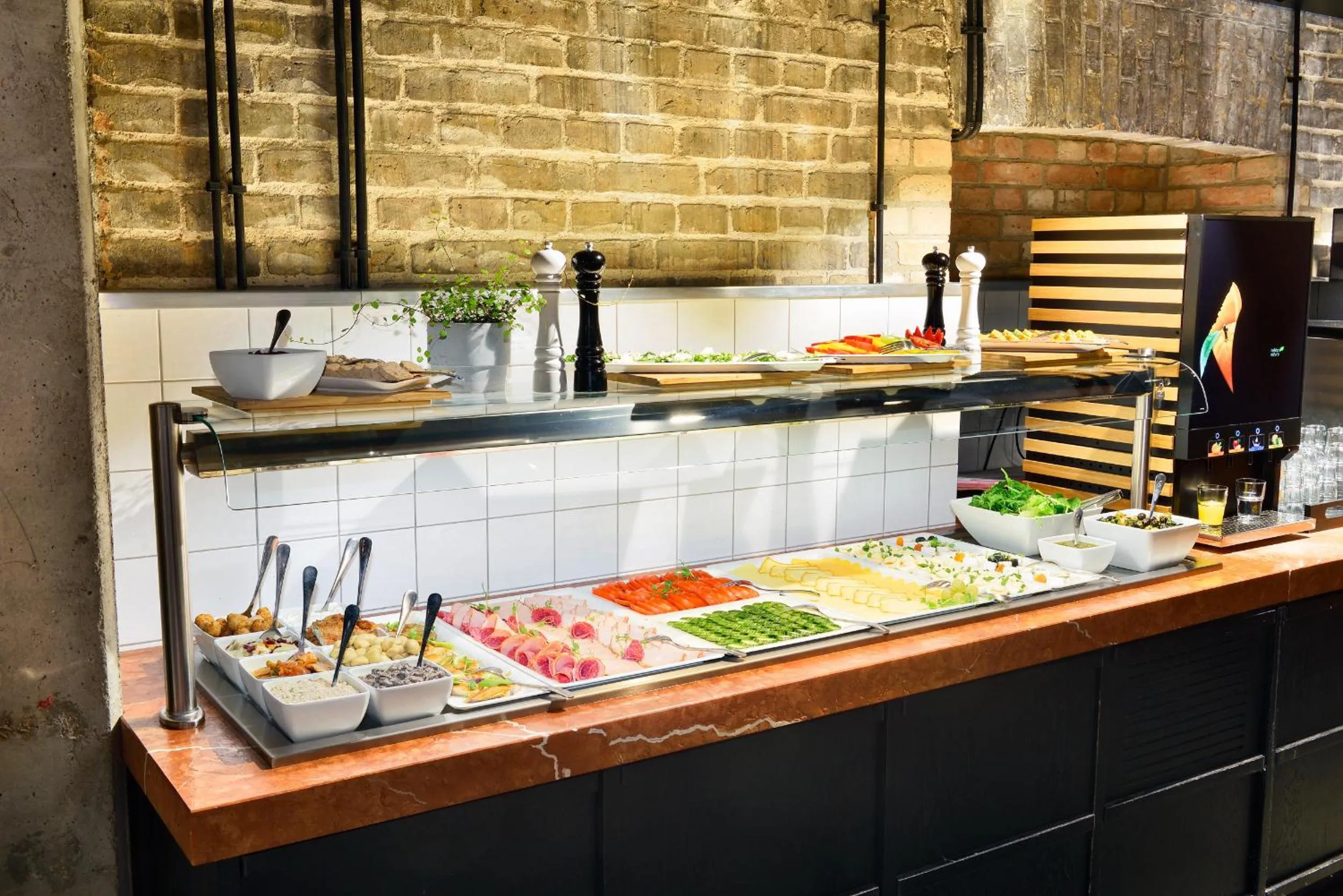 Restaurant/places to eat in ARCHE Dwór Uphagena Gdańsk