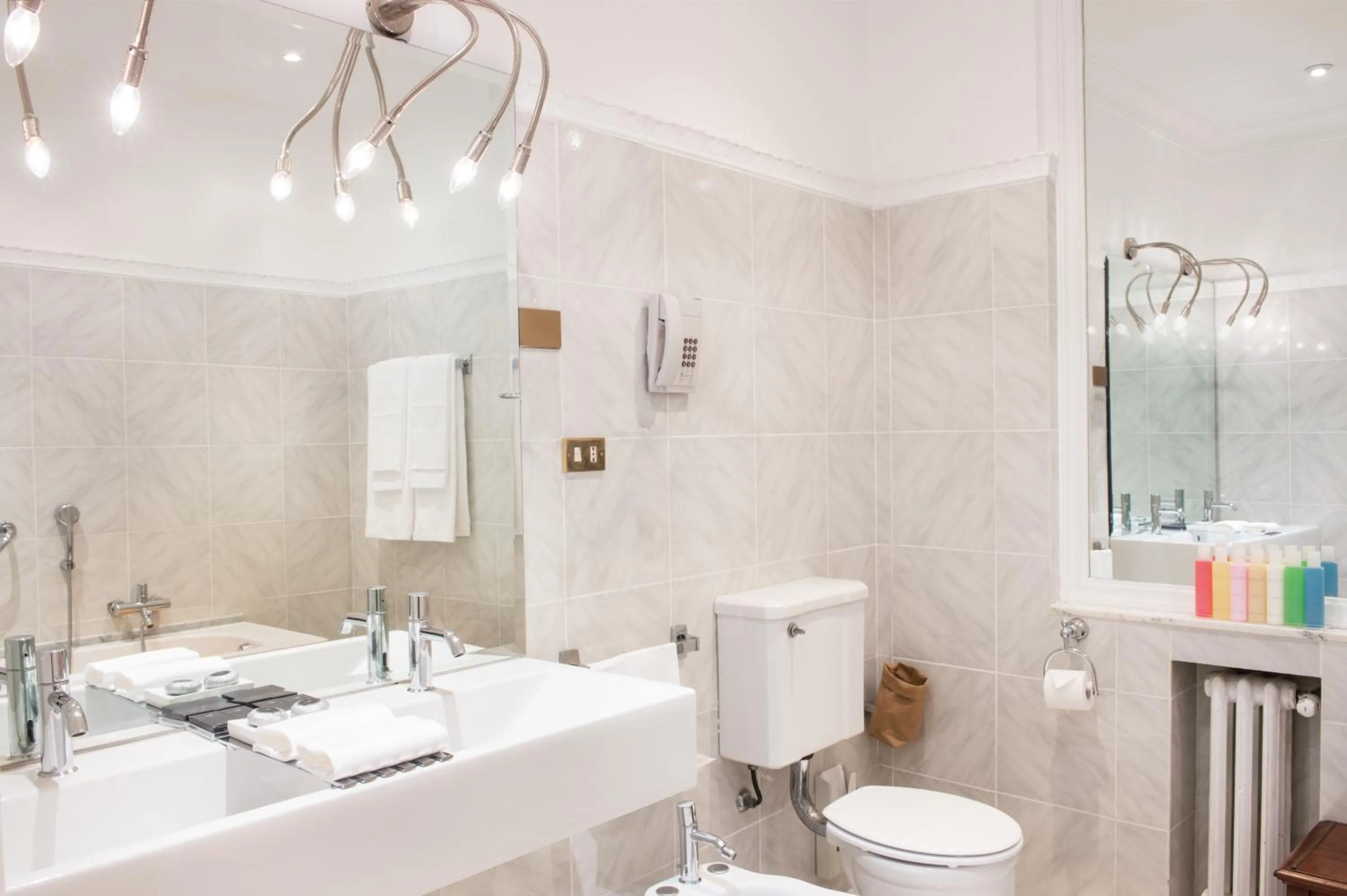 Bathroom in Grand Hotel Plaza