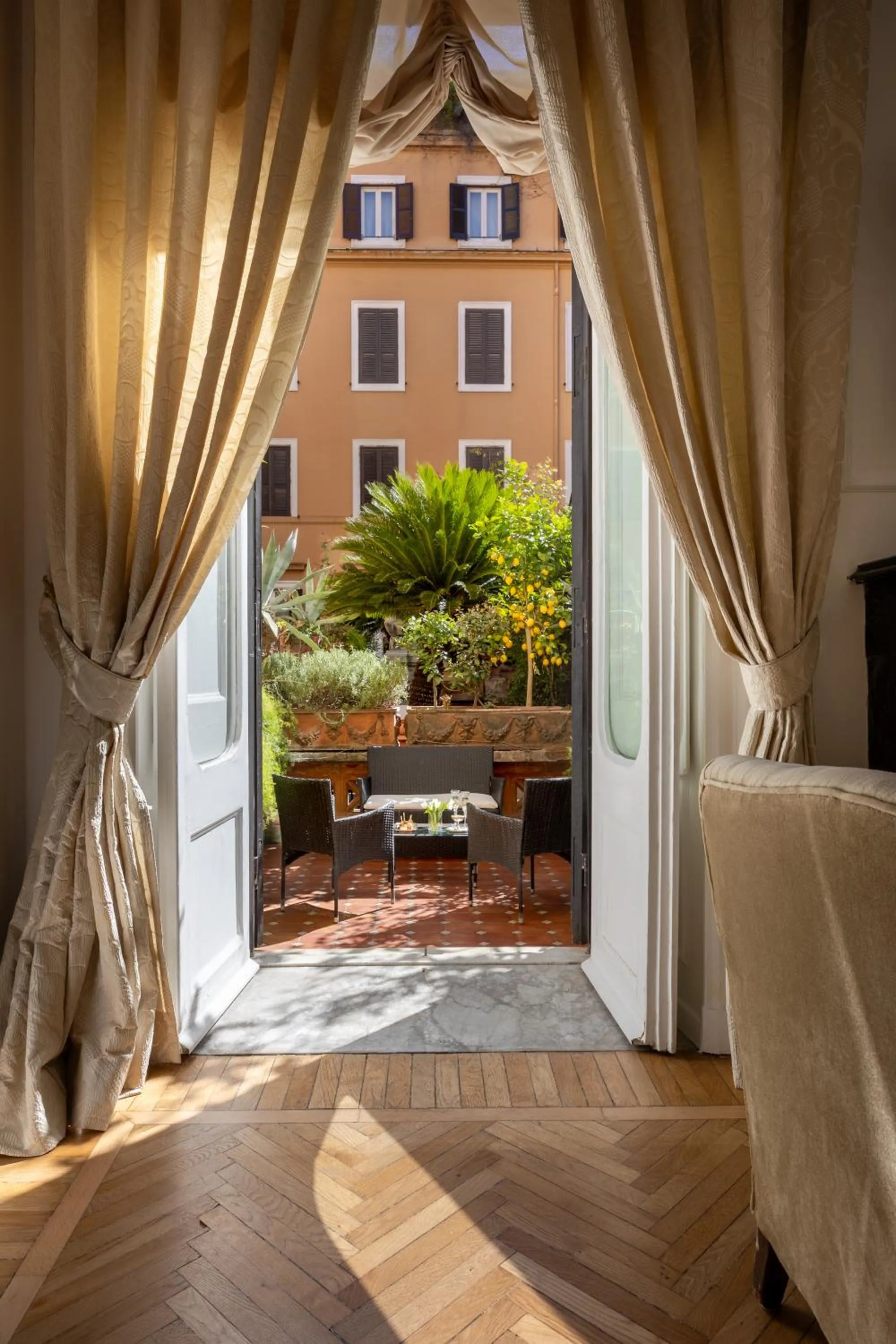 Patio in Grand Hotel Plaza