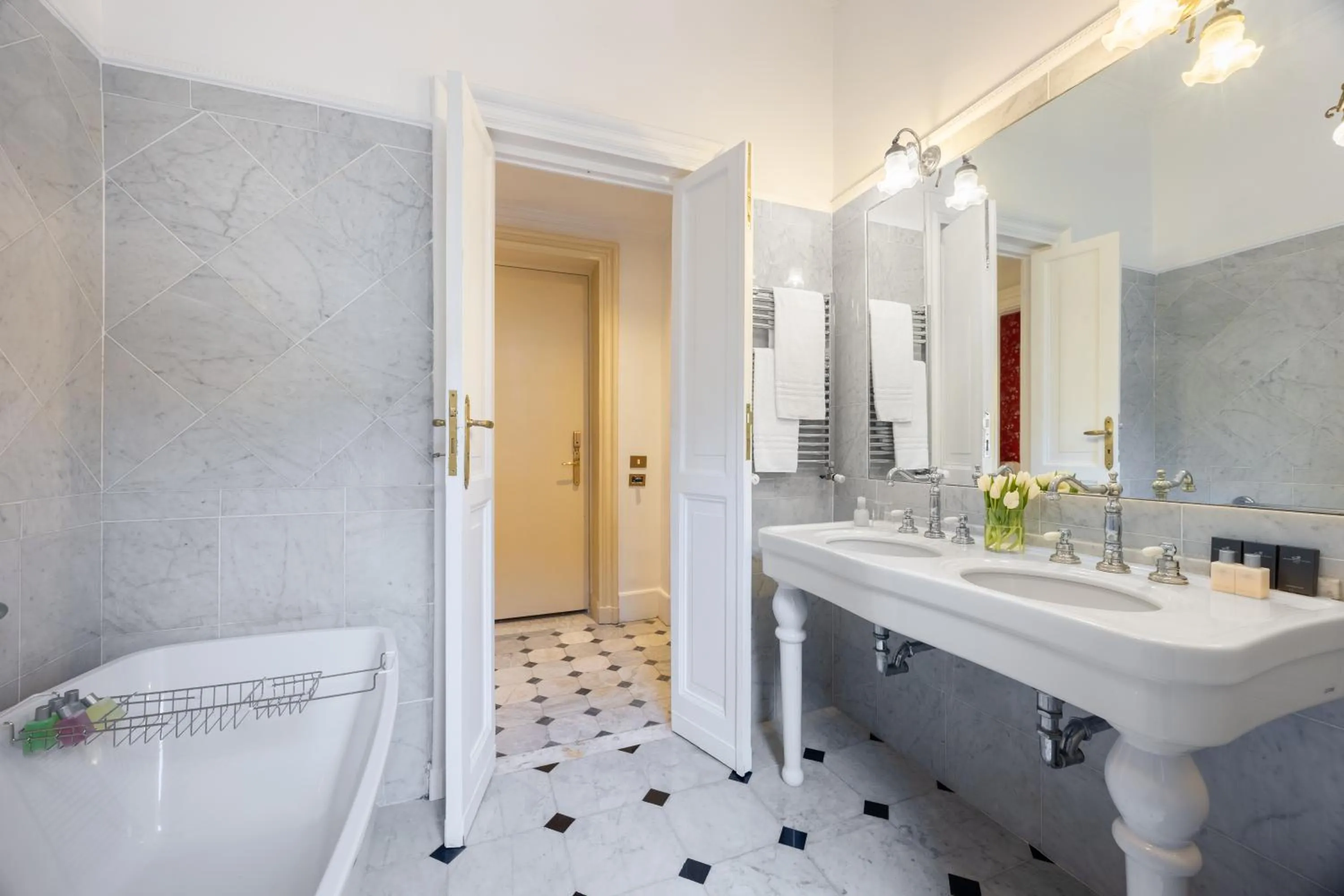 Bathroom in Grand Hotel Plaza