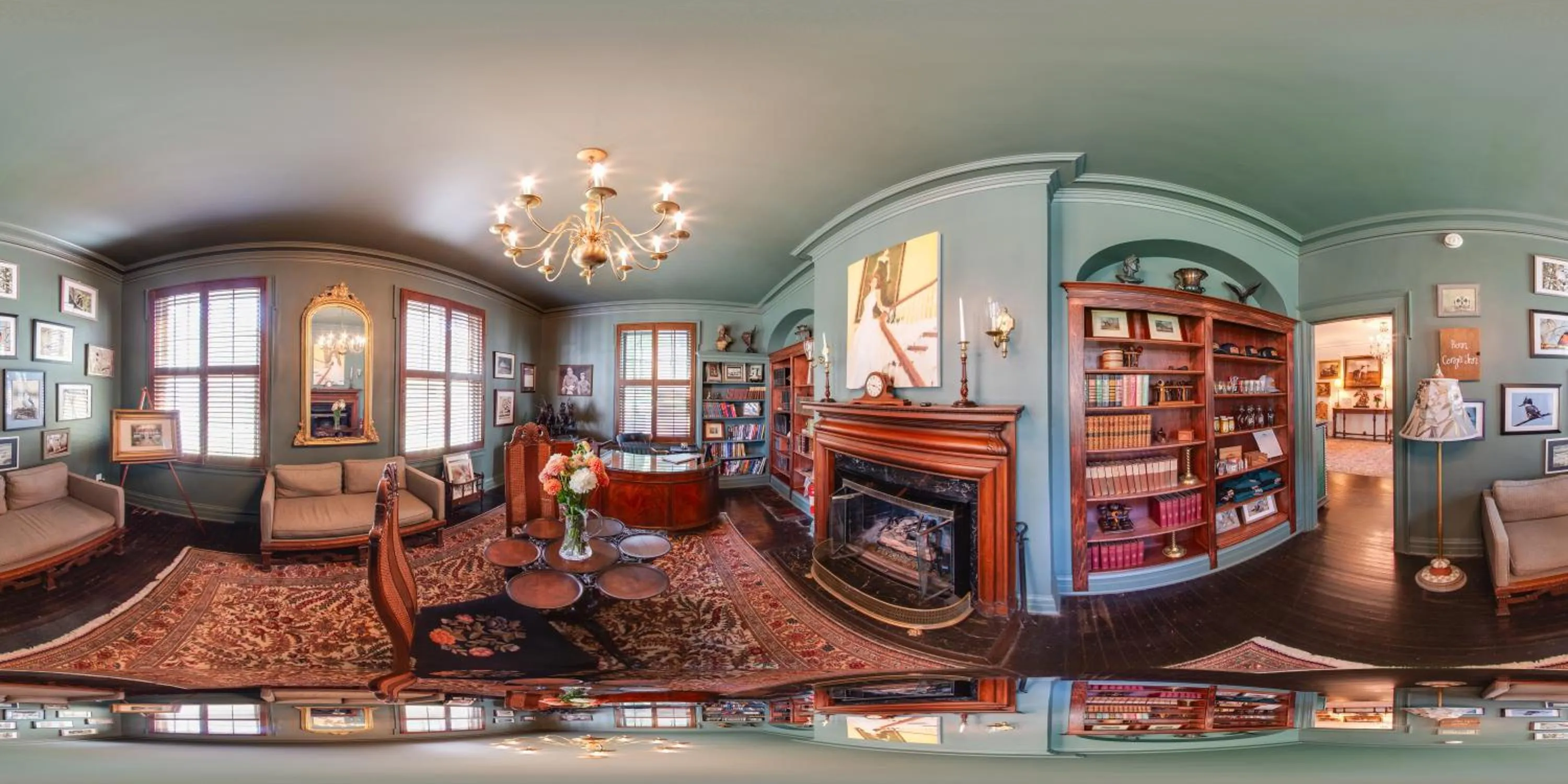 Seating area in Benn Conger Inn