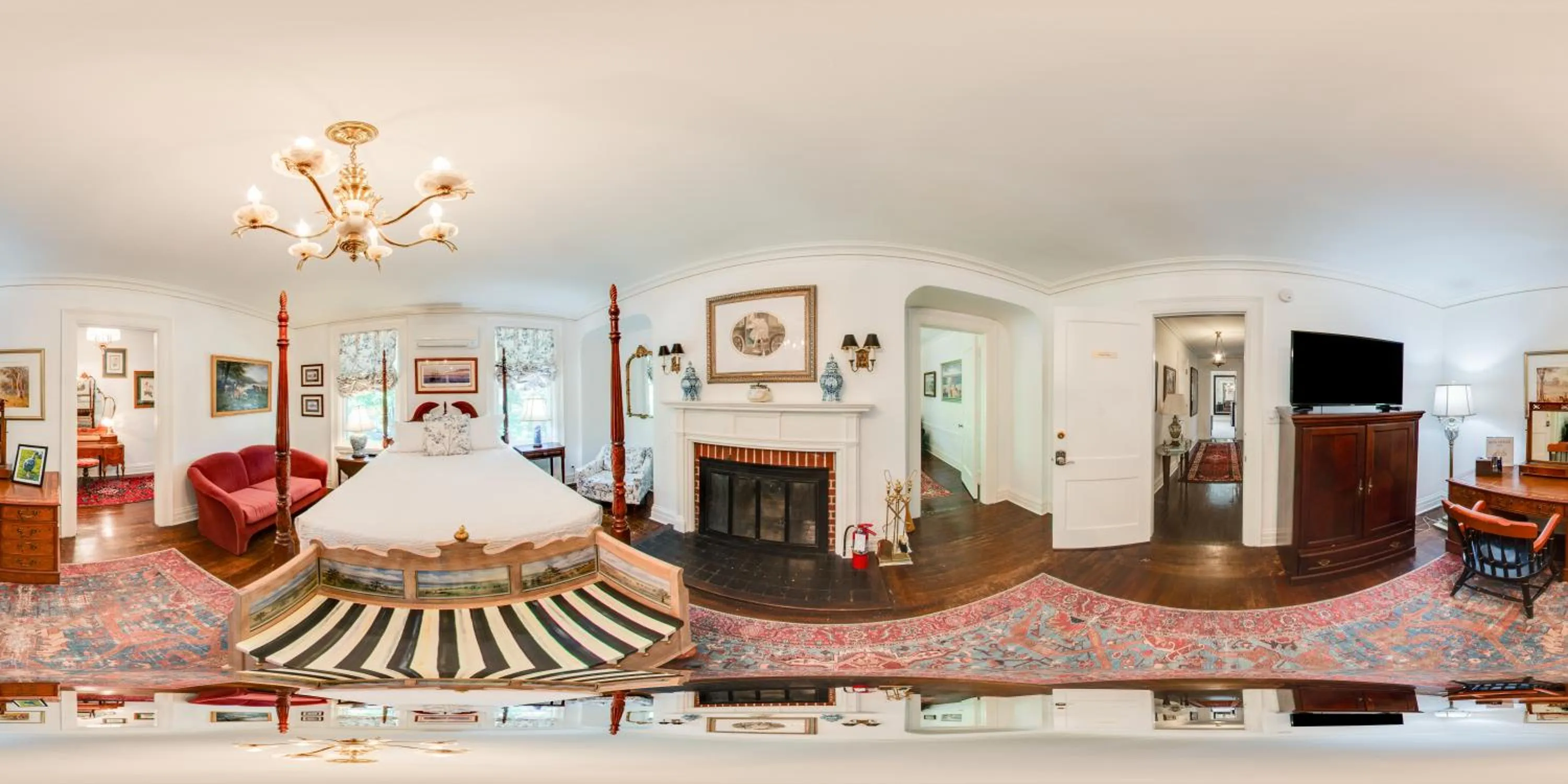 Living room in Benn Conger Inn