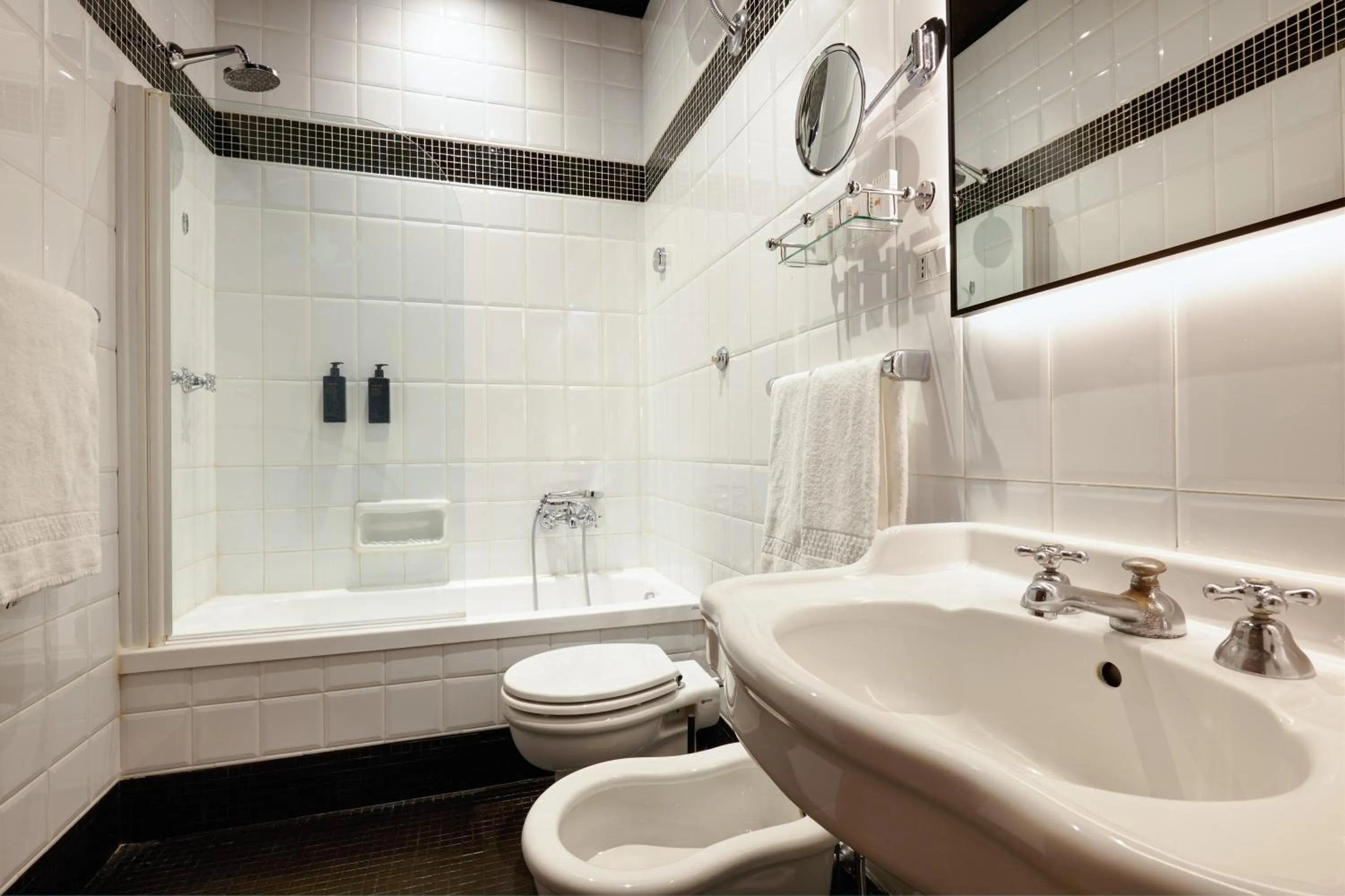 Bathroom in Hotel Mascagni