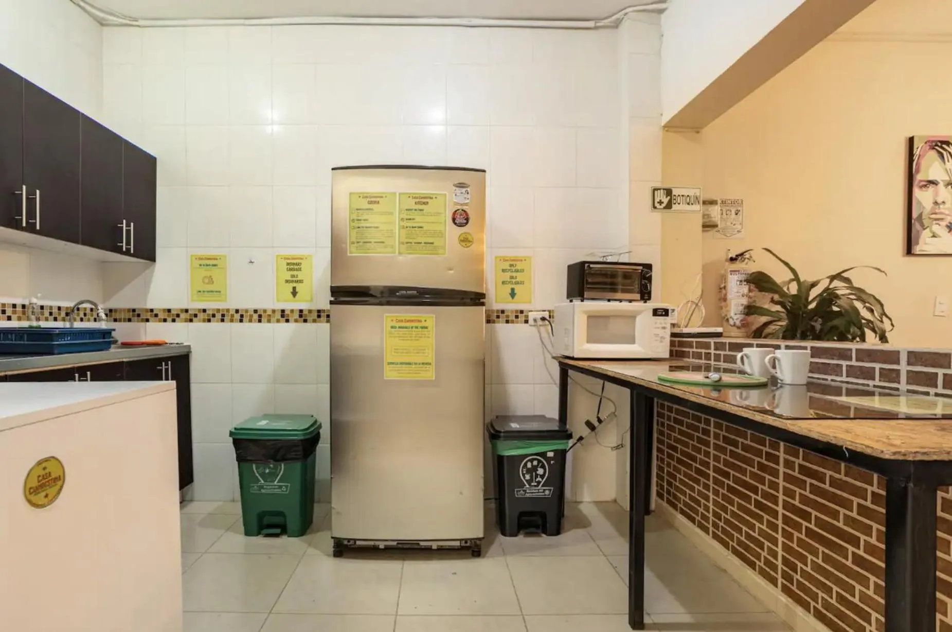 Kitchen or kitchenette in Casa Clandestina Guest House