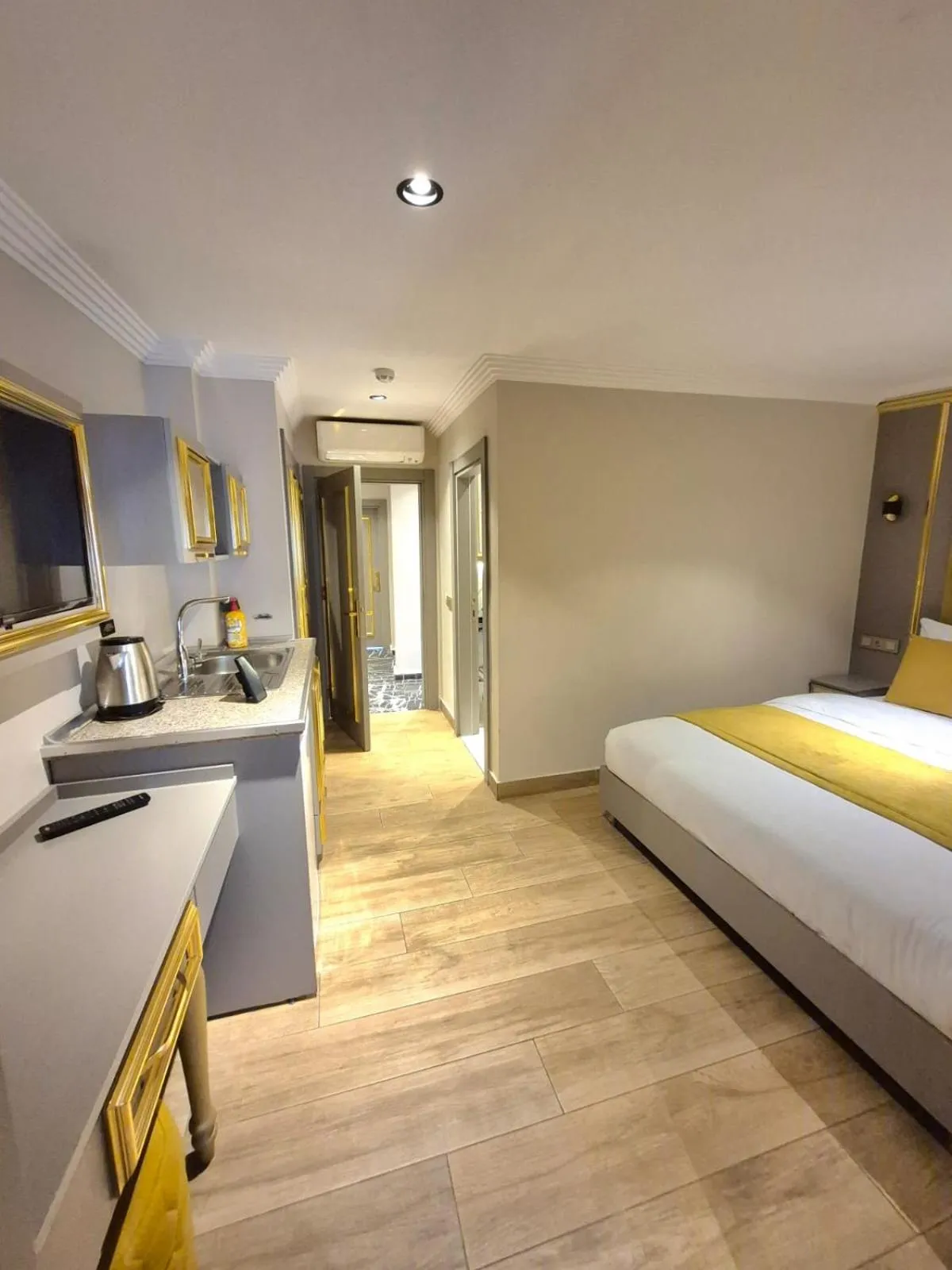 Bed in Taksim La Marino Hotel