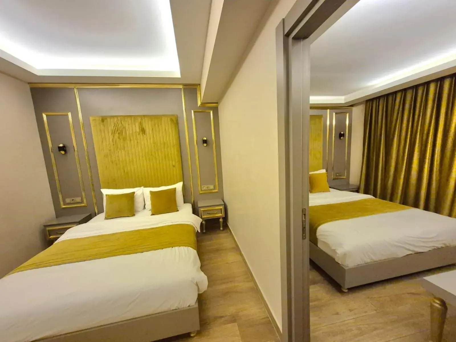 Quadruple Room in Taksim La Marino Hotel Quadruple Room in Taksim La Marino Hotel