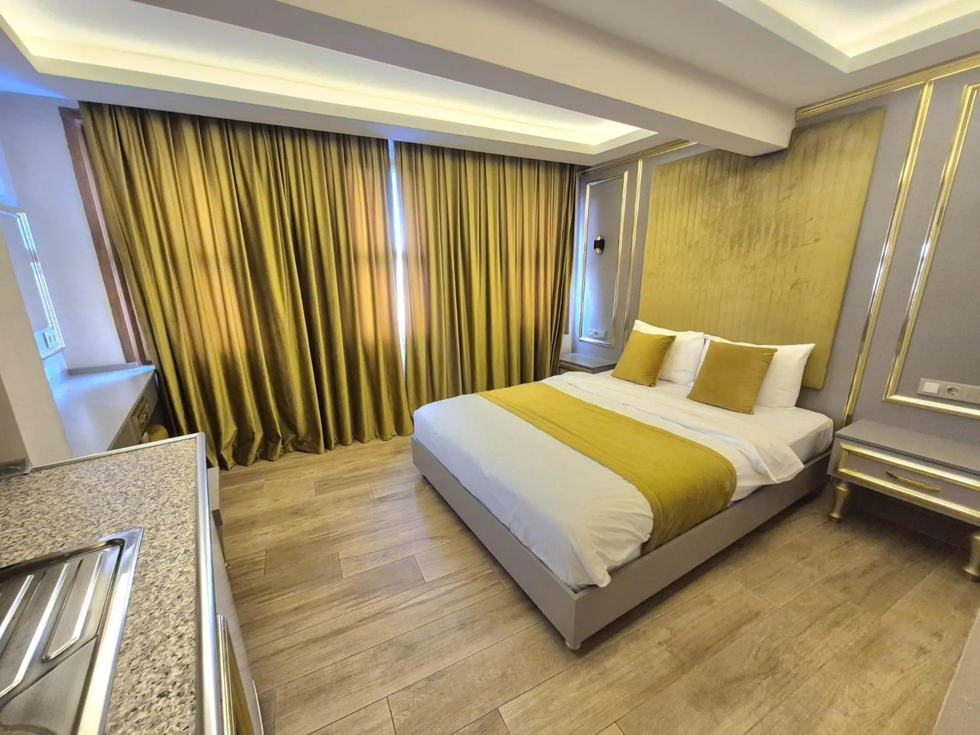 Bed in Taksim La Marino Hotel
