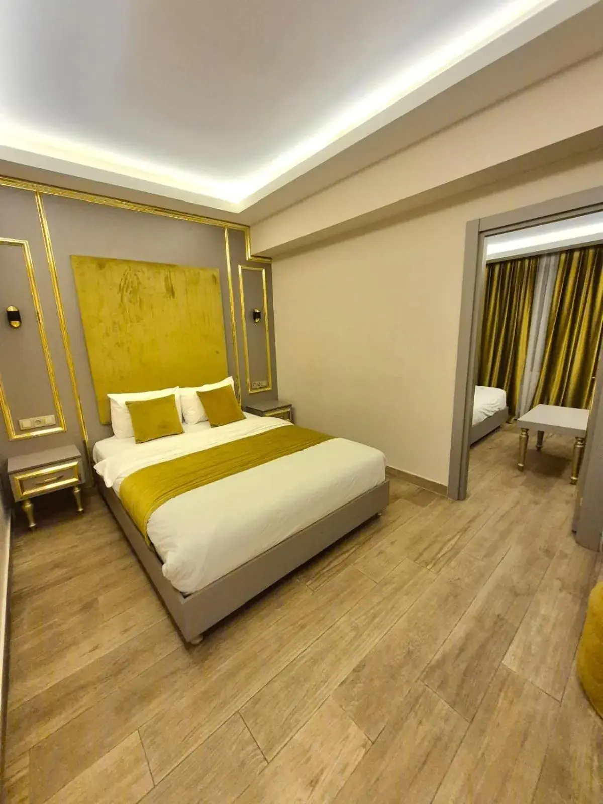 Quadruple Room in Taksim La Marino Hotel Quadruple Room in Taksim La Marino Hotel