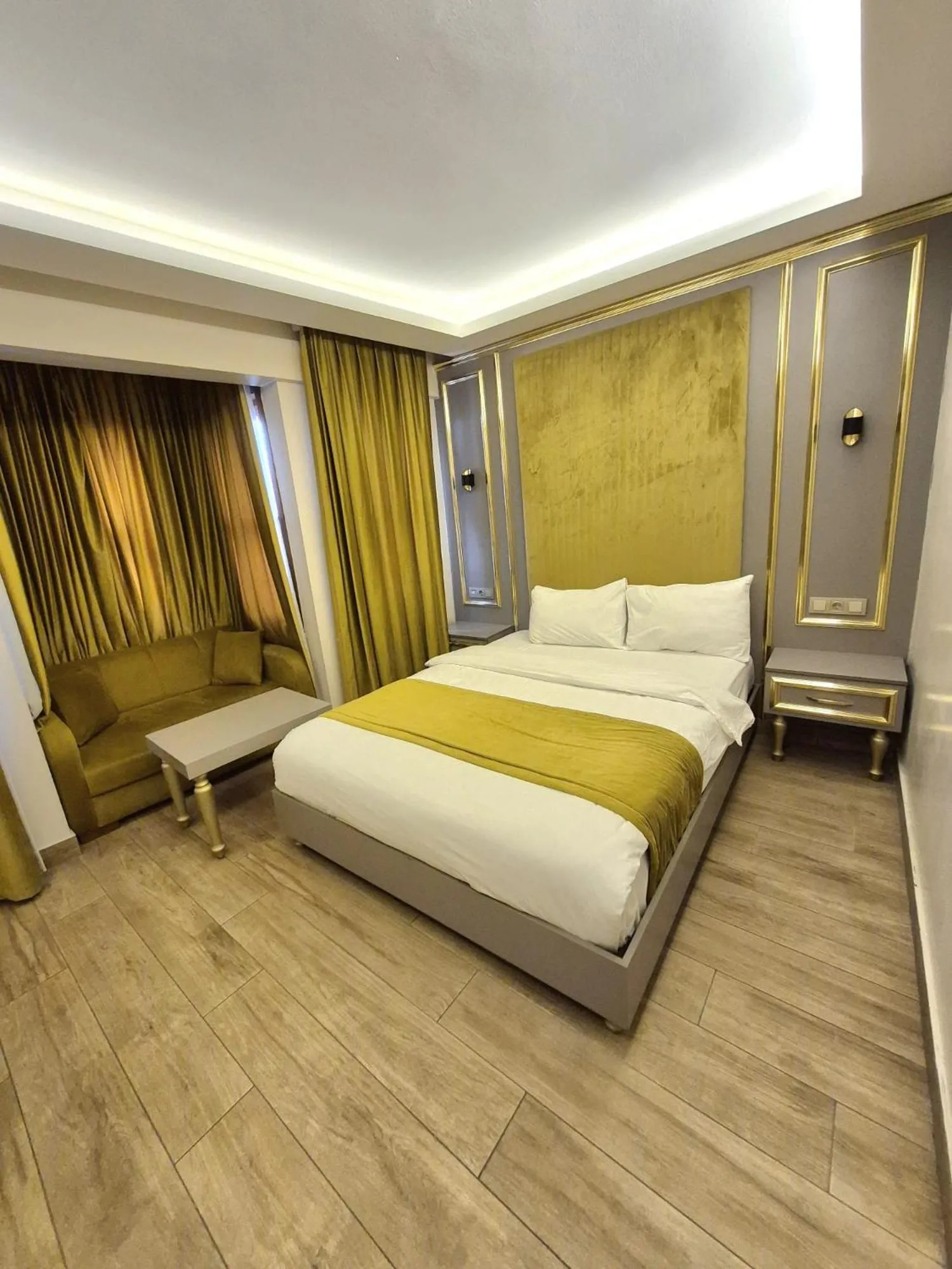 Bed in Taksim La Marino Hotel