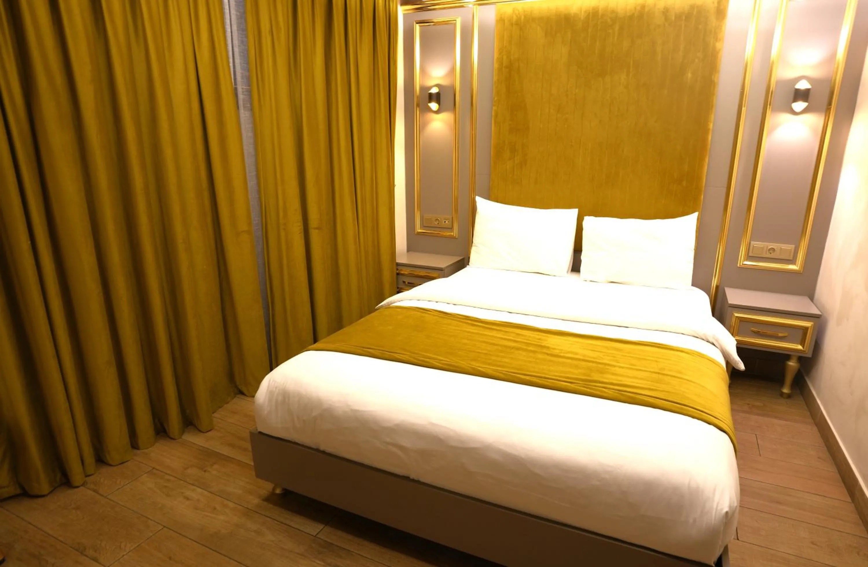 Bed in Taksim La Marino Hotel