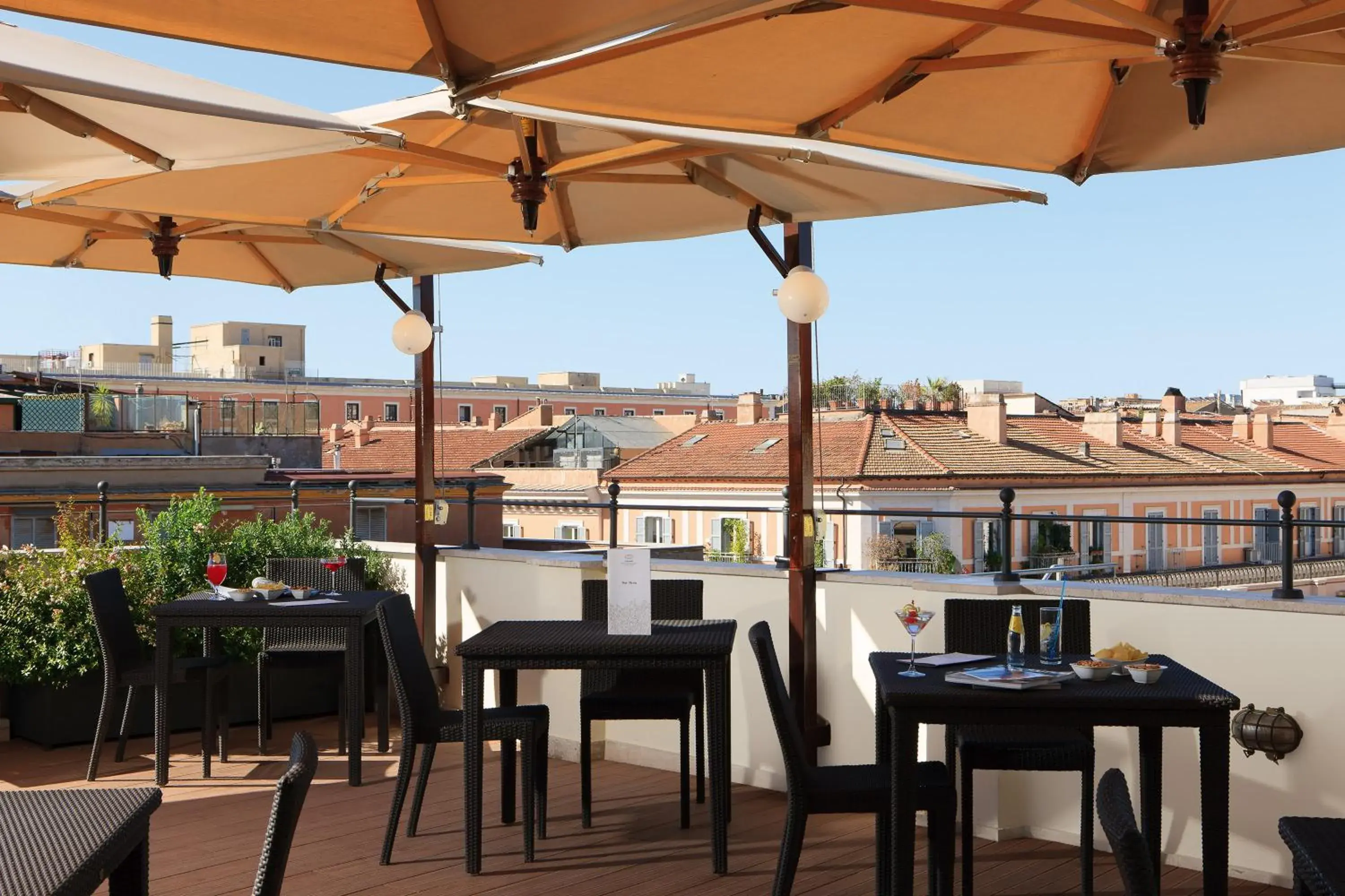 Restaurant/places to eat in Hotel Artemide Restaurant/places to eat in Hotel Artemide