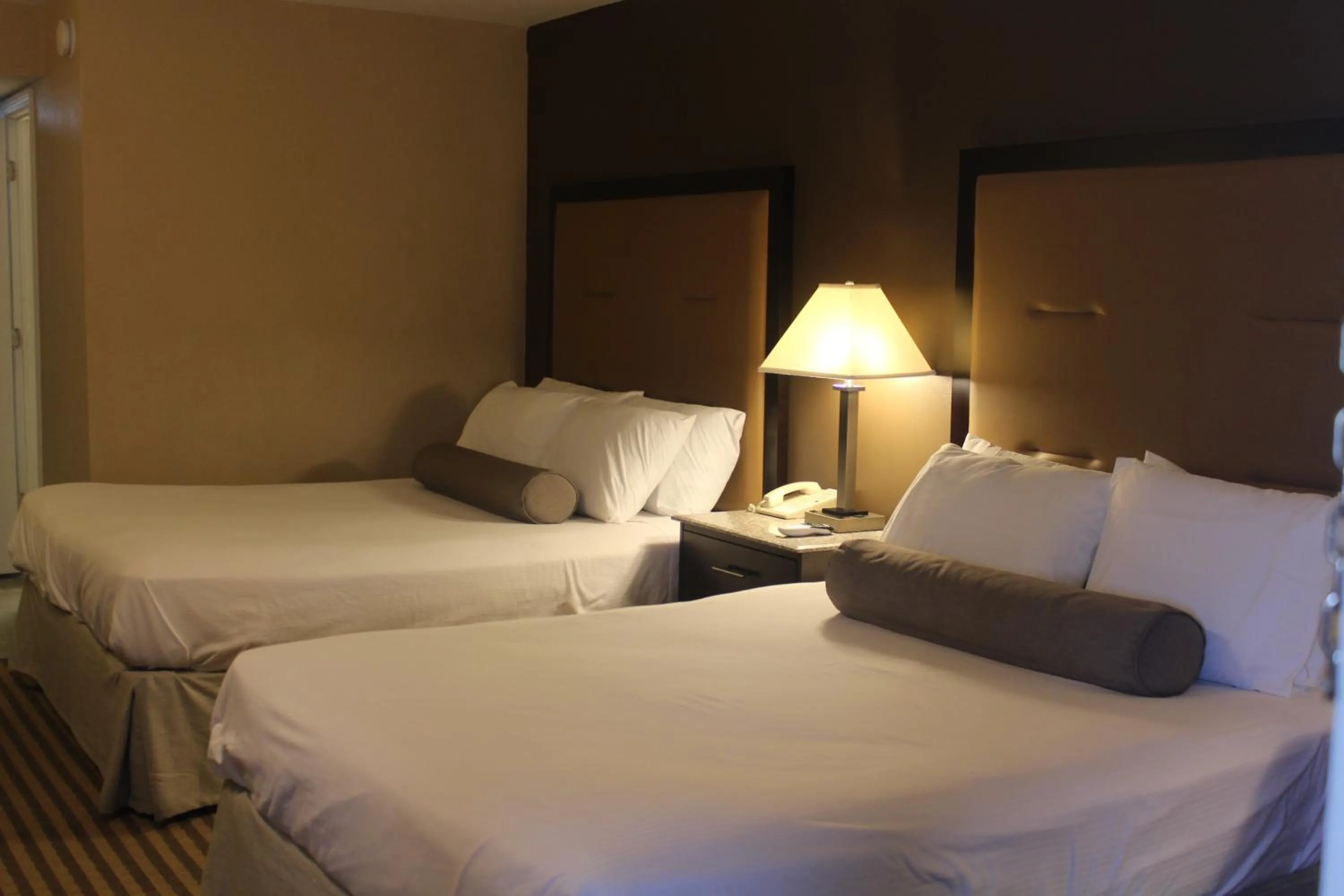 Photo of the whole room, Bed in Travelodge by Wyndham Bellmawr