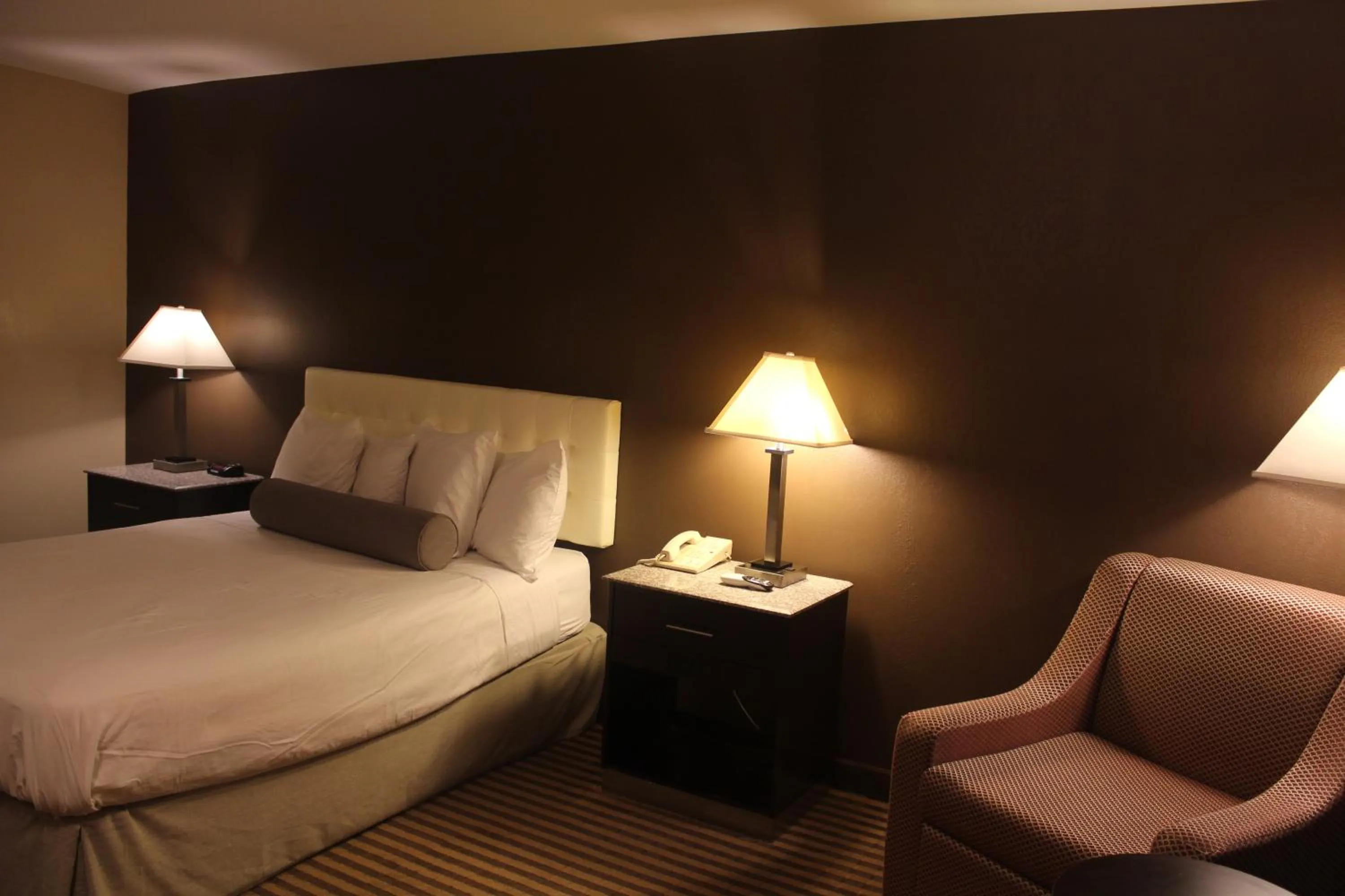 Photo of the whole room, Bed in Travelodge by Wyndham Bellmawr