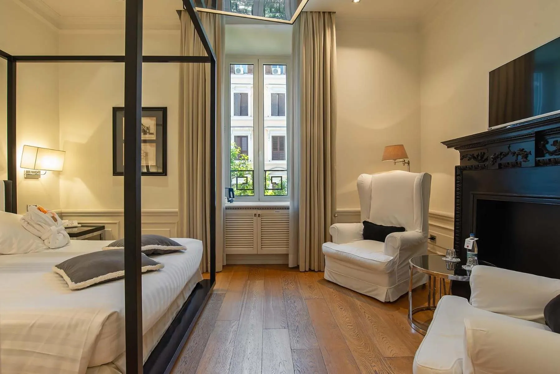 Photo of the whole room, Bed in Hotel Isa