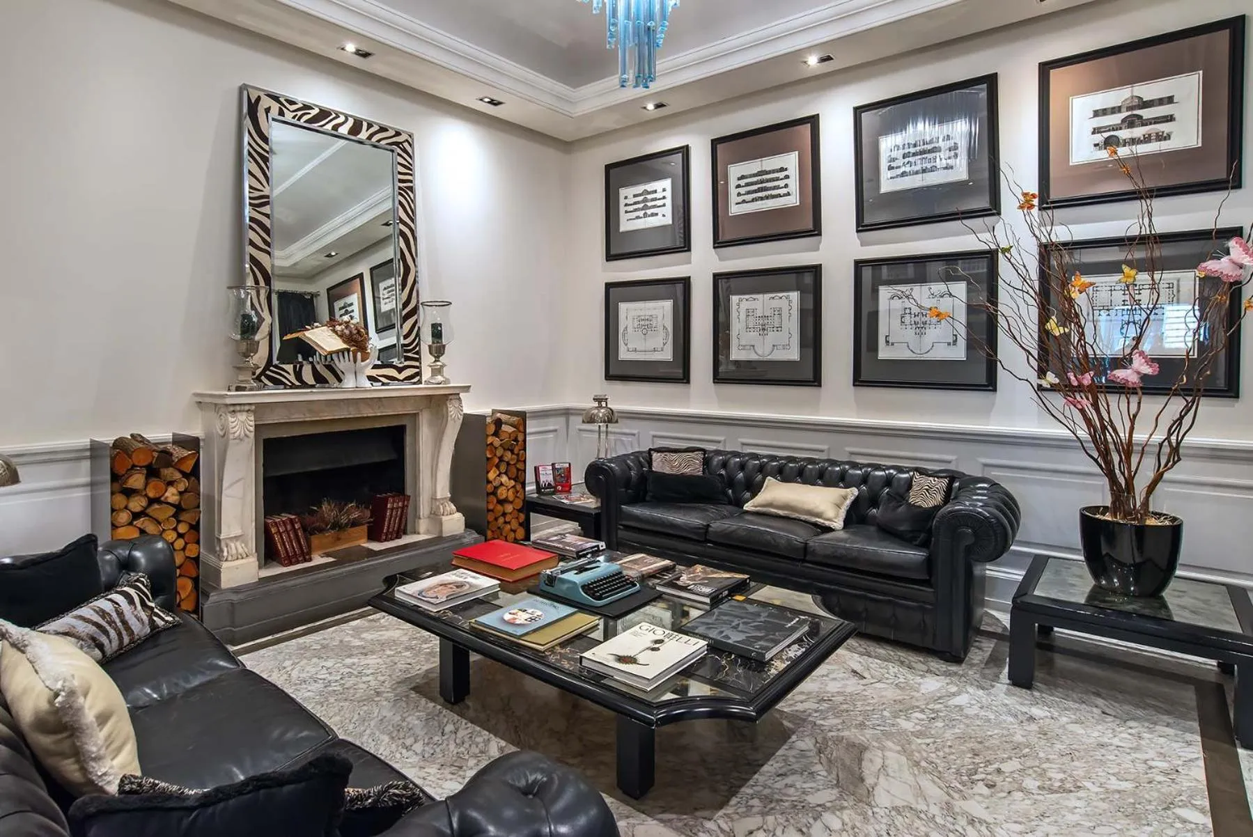 Lobby or reception in Hotel Isa