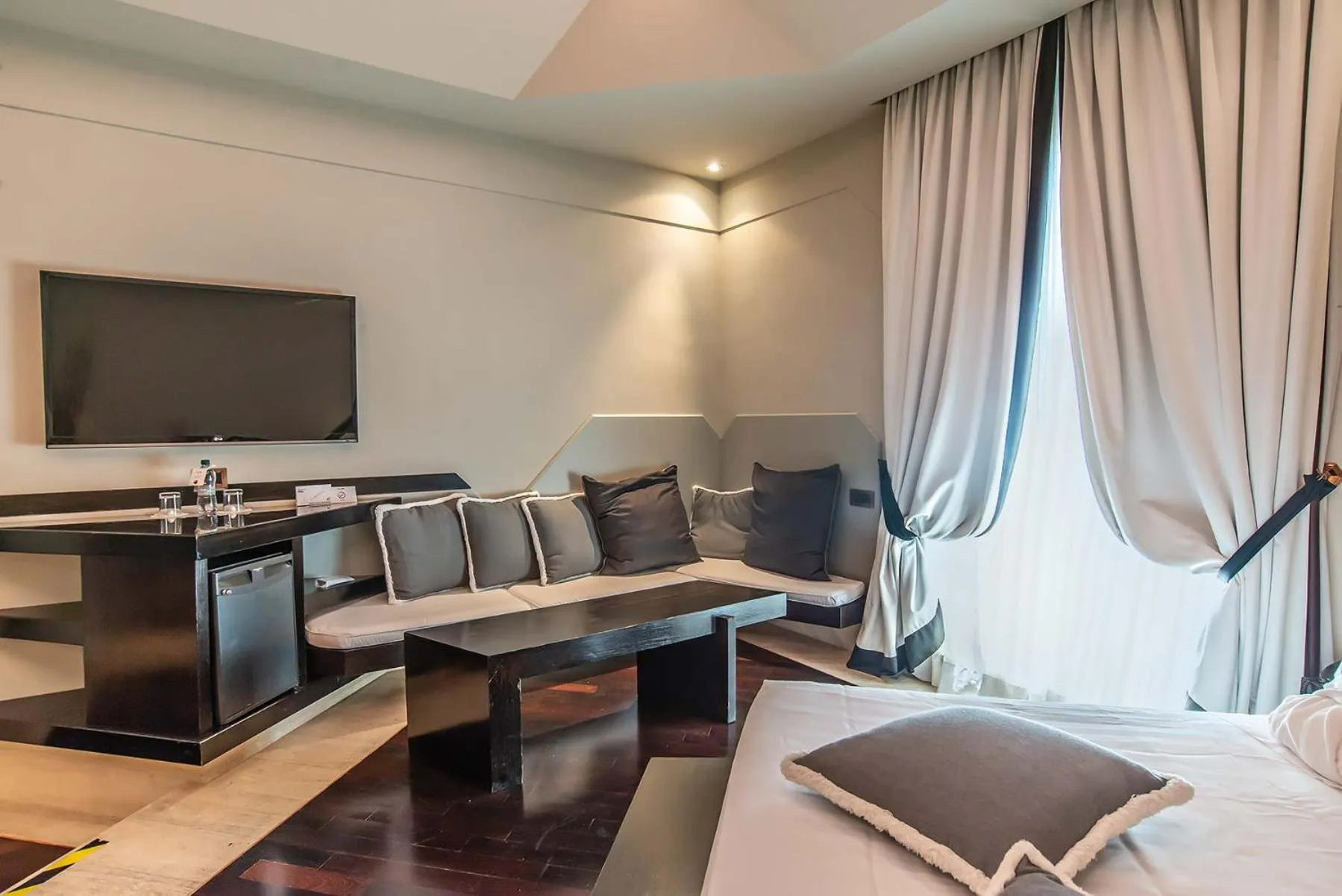 Photo of the whole room, Bed in Hotel Isa