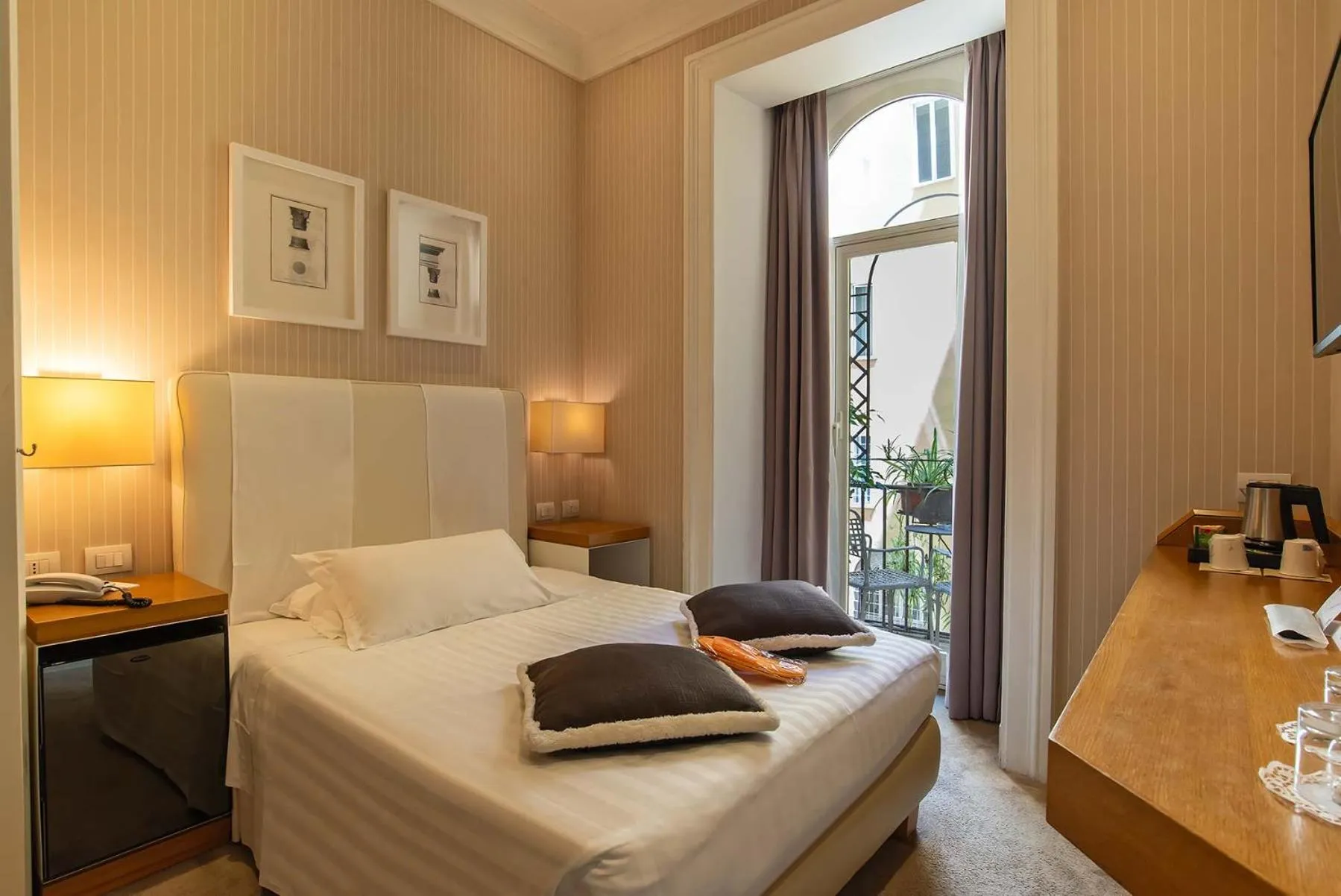 Photo of the whole room, Bed in Hotel Isa