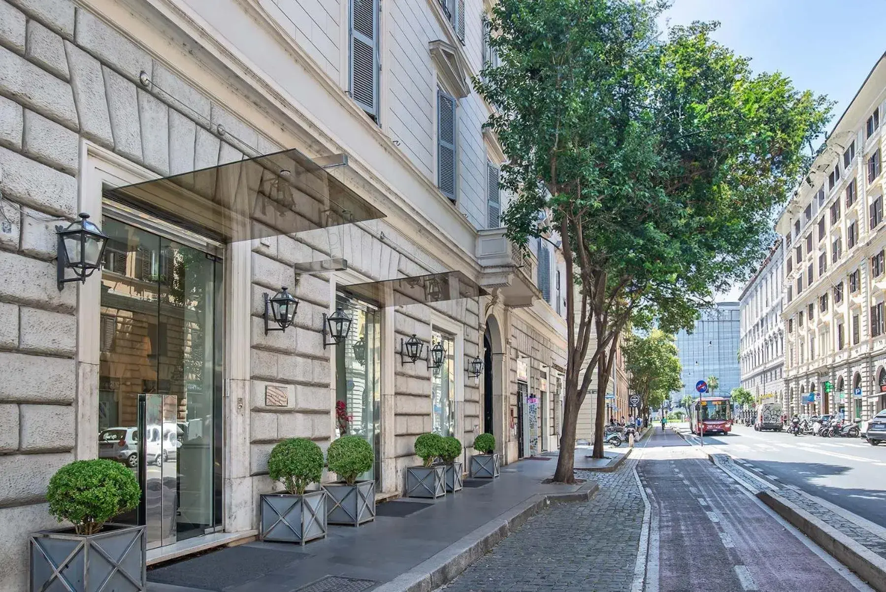 Property building in Hotel Isa Property building in Hotel Isa