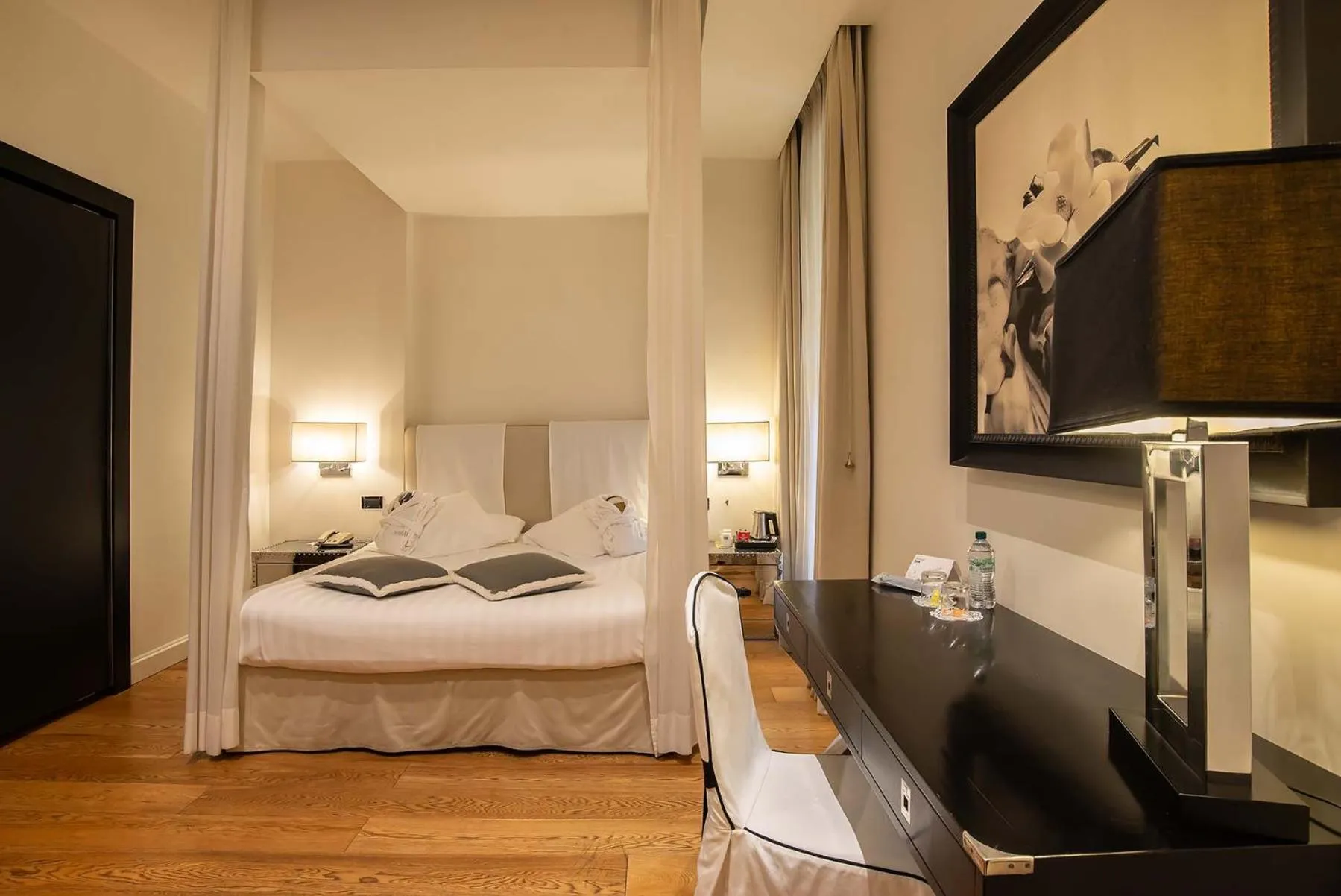 Photo of the whole room, Bed in Hotel Isa