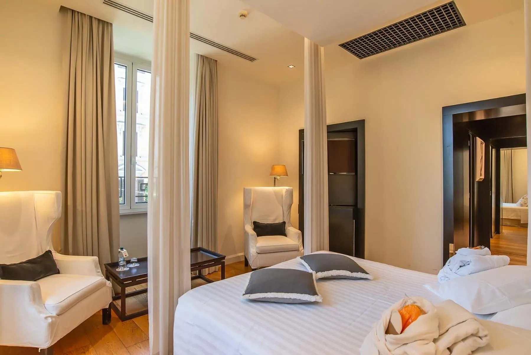 Photo of the whole room, Bed in Hotel Isa