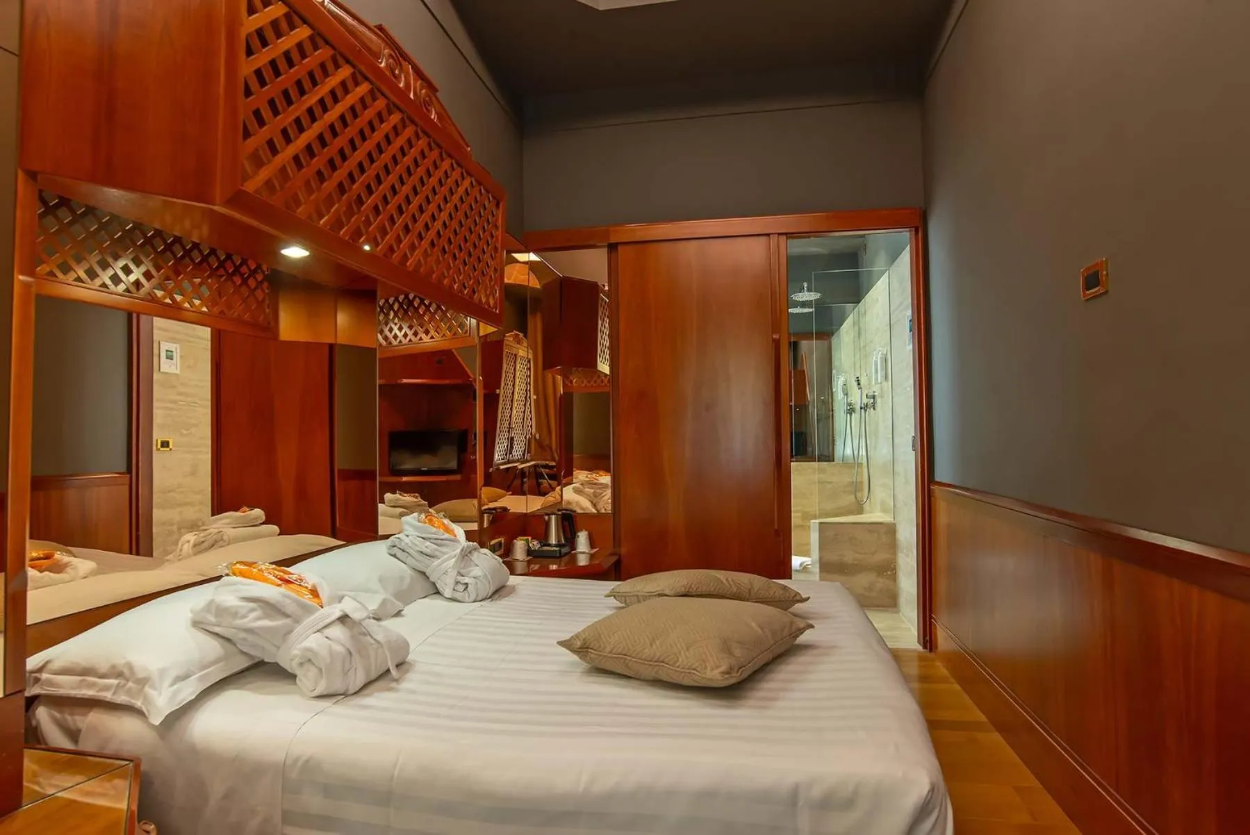 Photo of the whole room, Bed in Hotel Isa