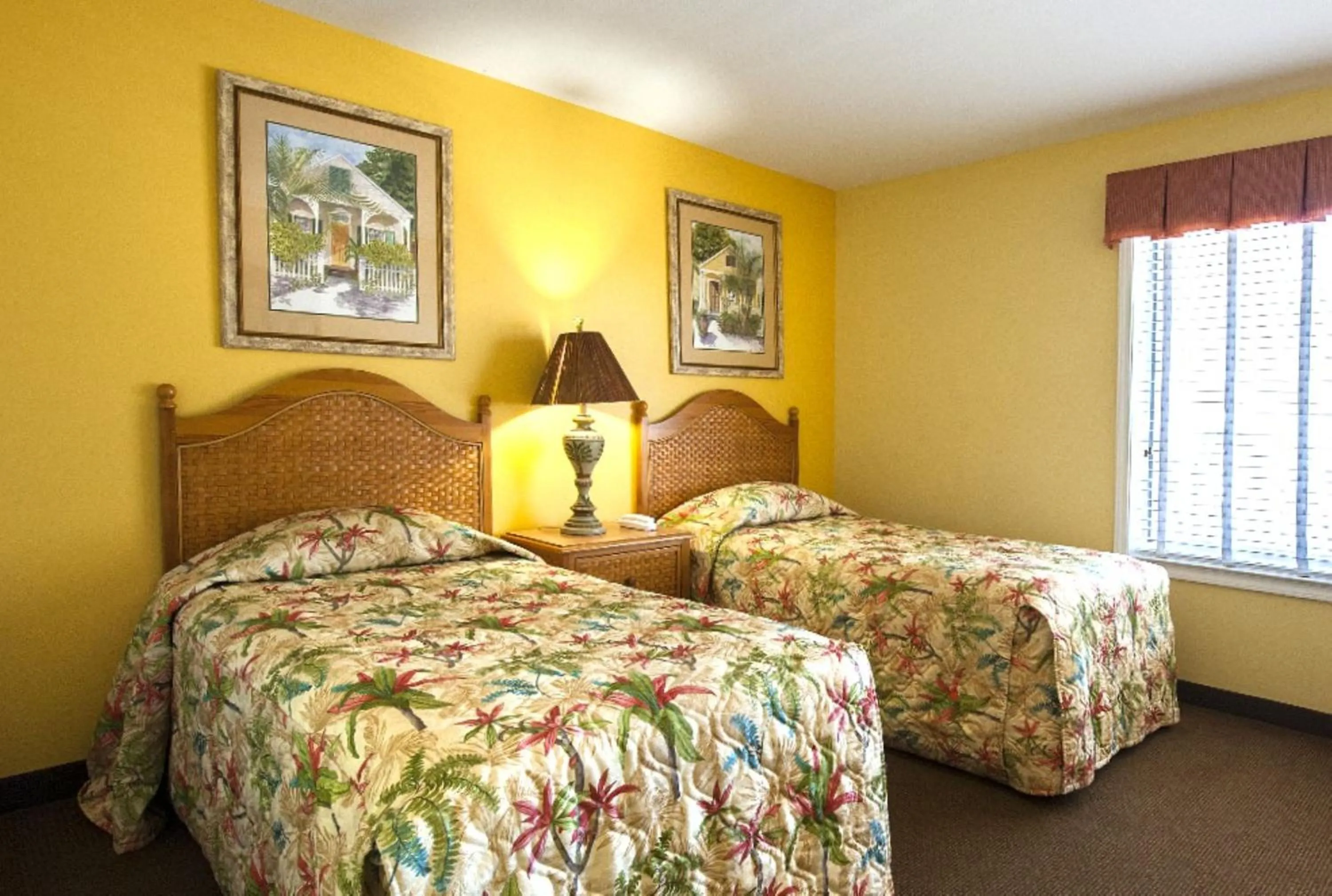 Bed in Soundside Holiday Beach Resort