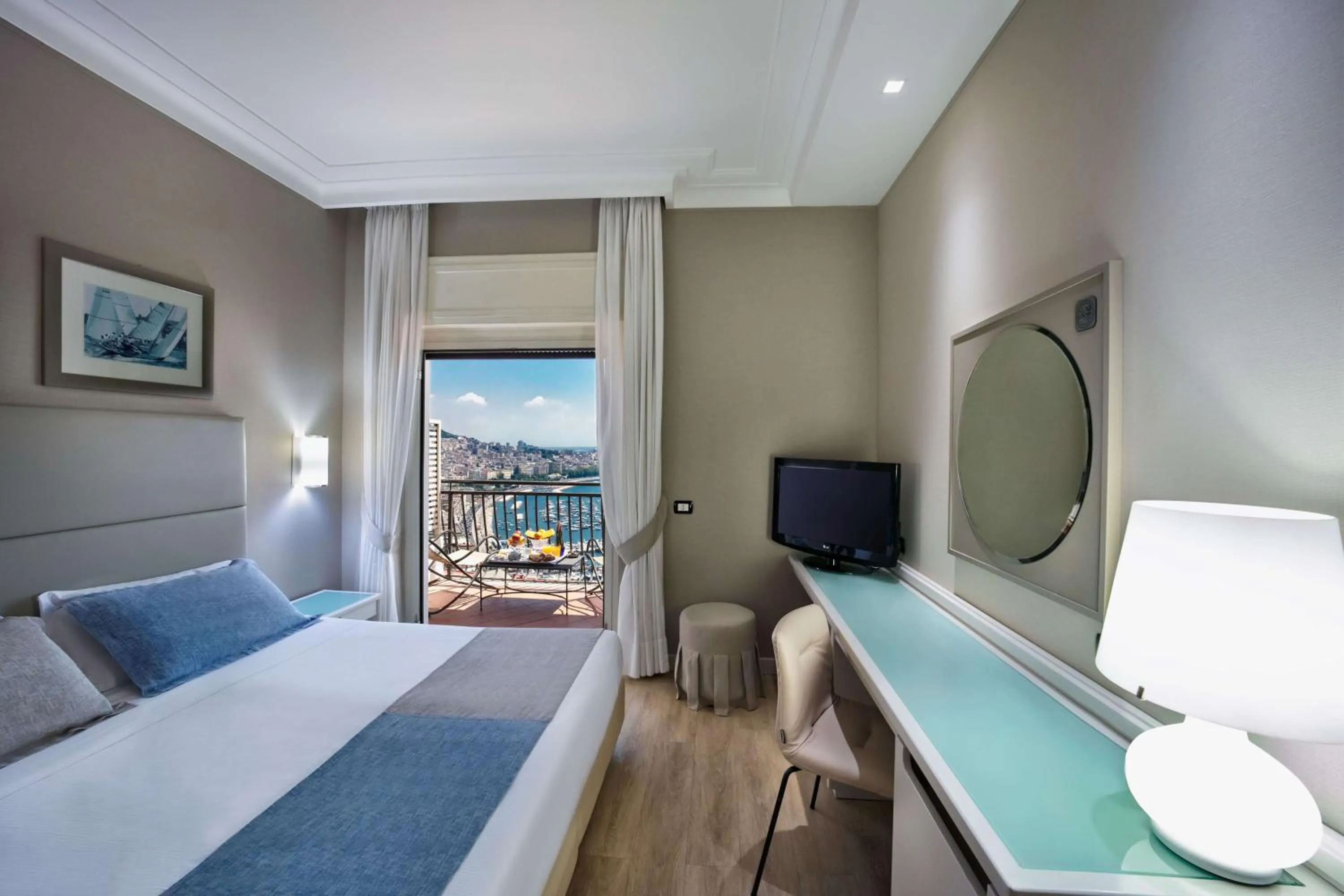 View (from property/room), Bed in BW Signature Collection Hotel Paradiso