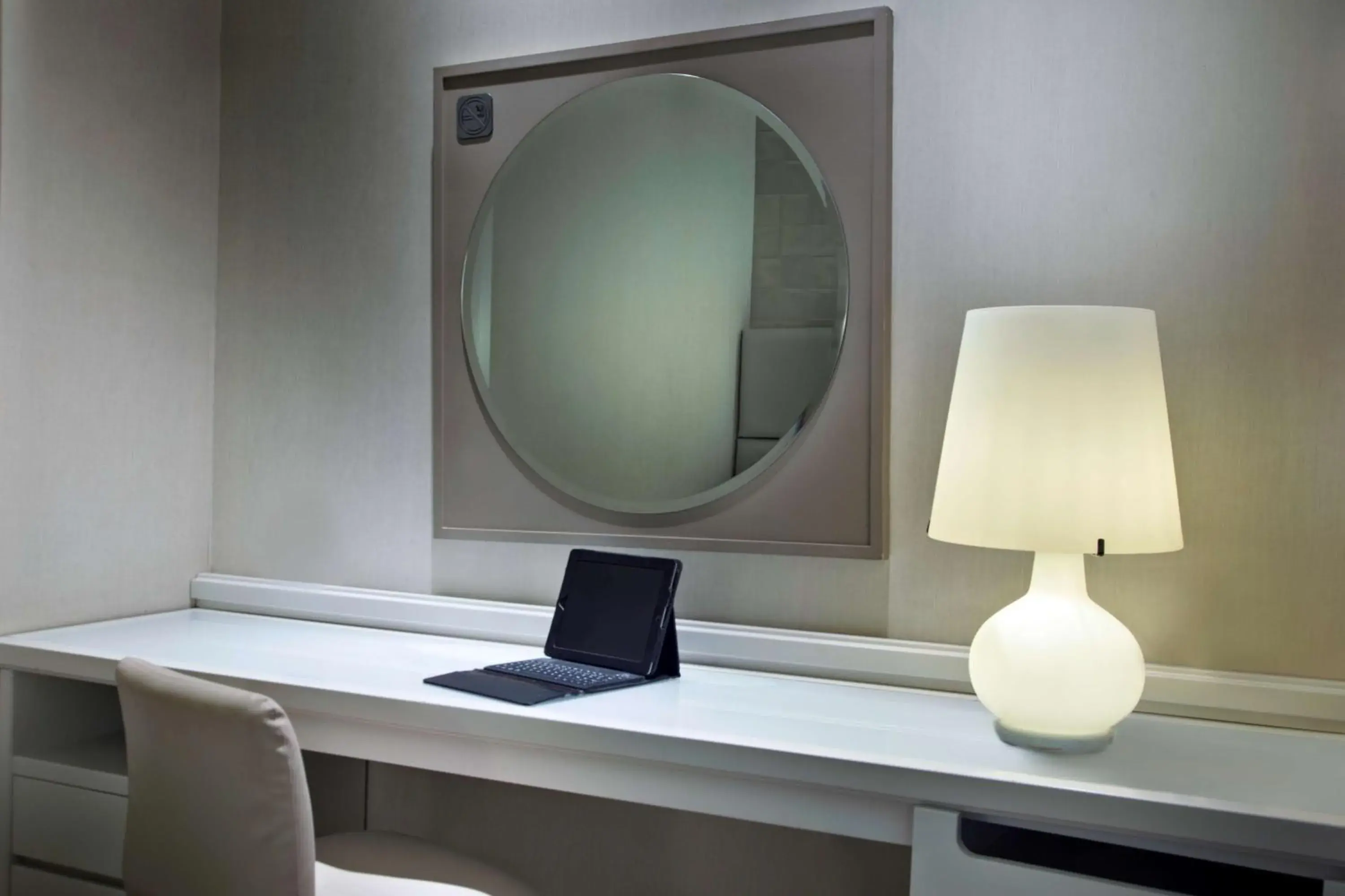 Photo of the whole room in BW Signature Collection Hotel Paradiso Photo of the whole room in BW Signature Collection Hotel Paradiso