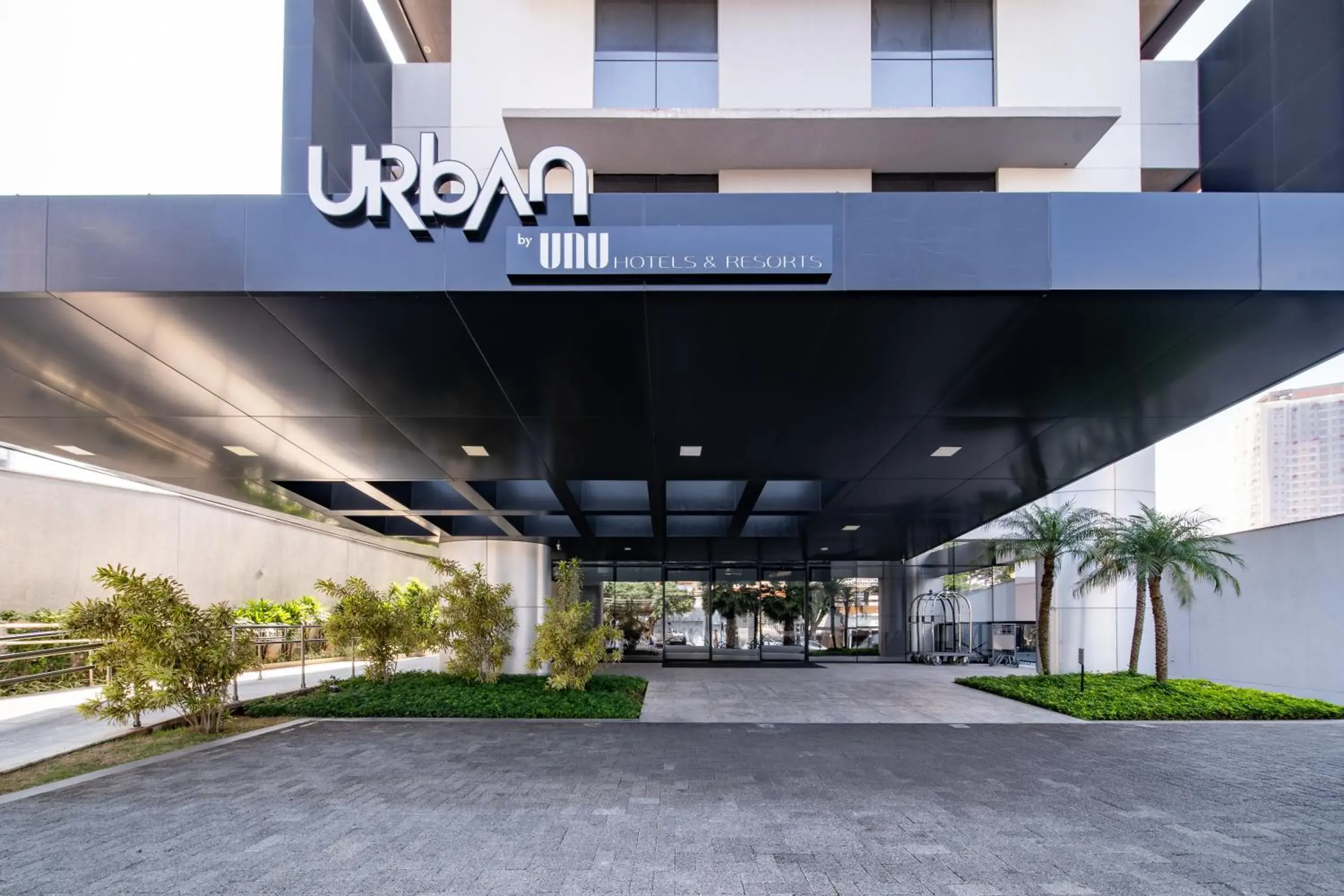 Facade/entrance in URBAN by UNU Osasco Hotel Facade/entrance in URBAN by UNU Osasco Hotel