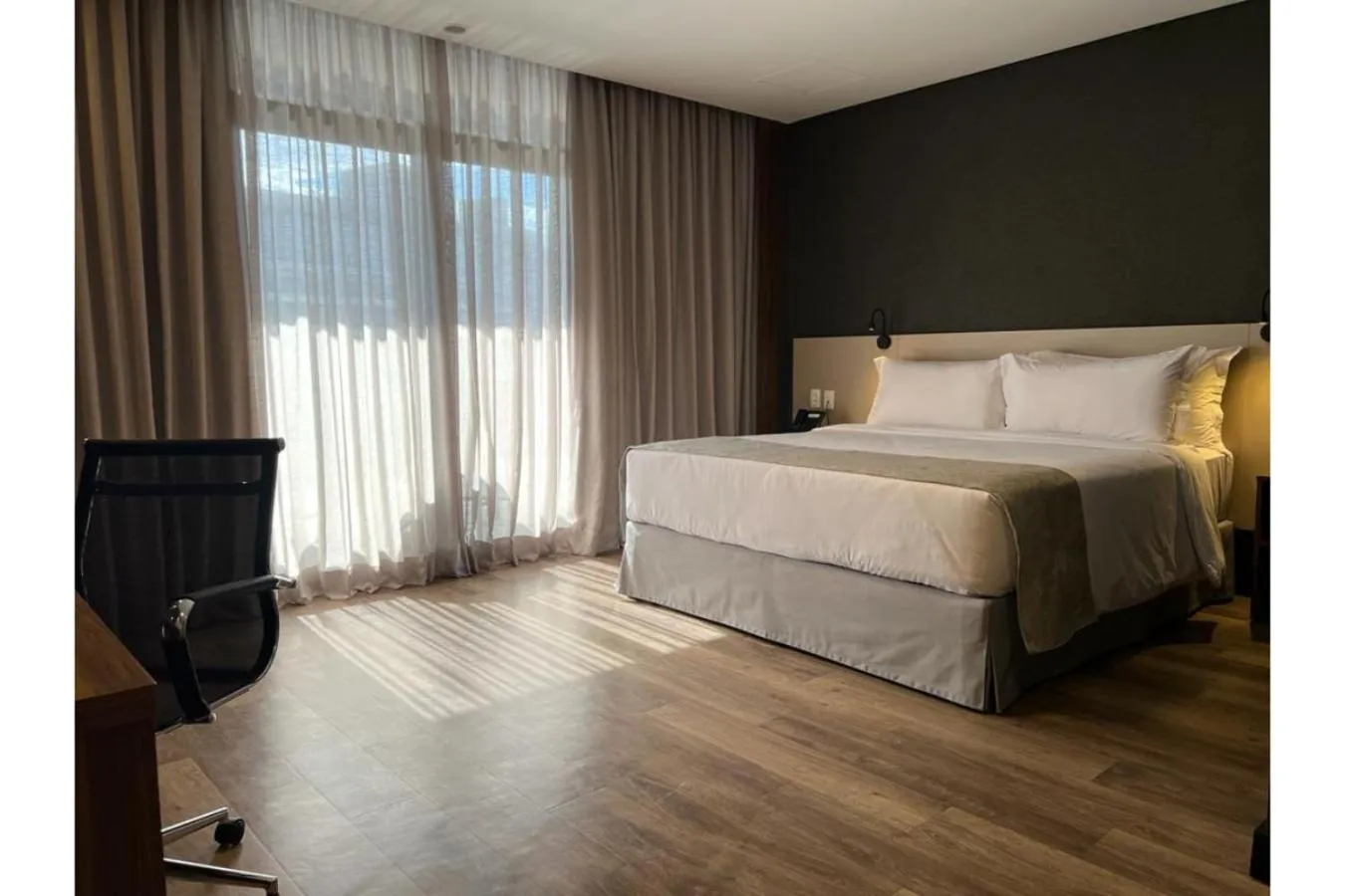Bedroom, Bed in URBAN by UNU Osasco Hotel