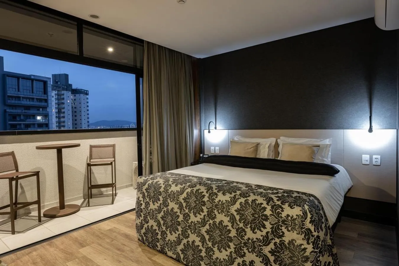 Bed in URBAN by UNU Osasco Hotel